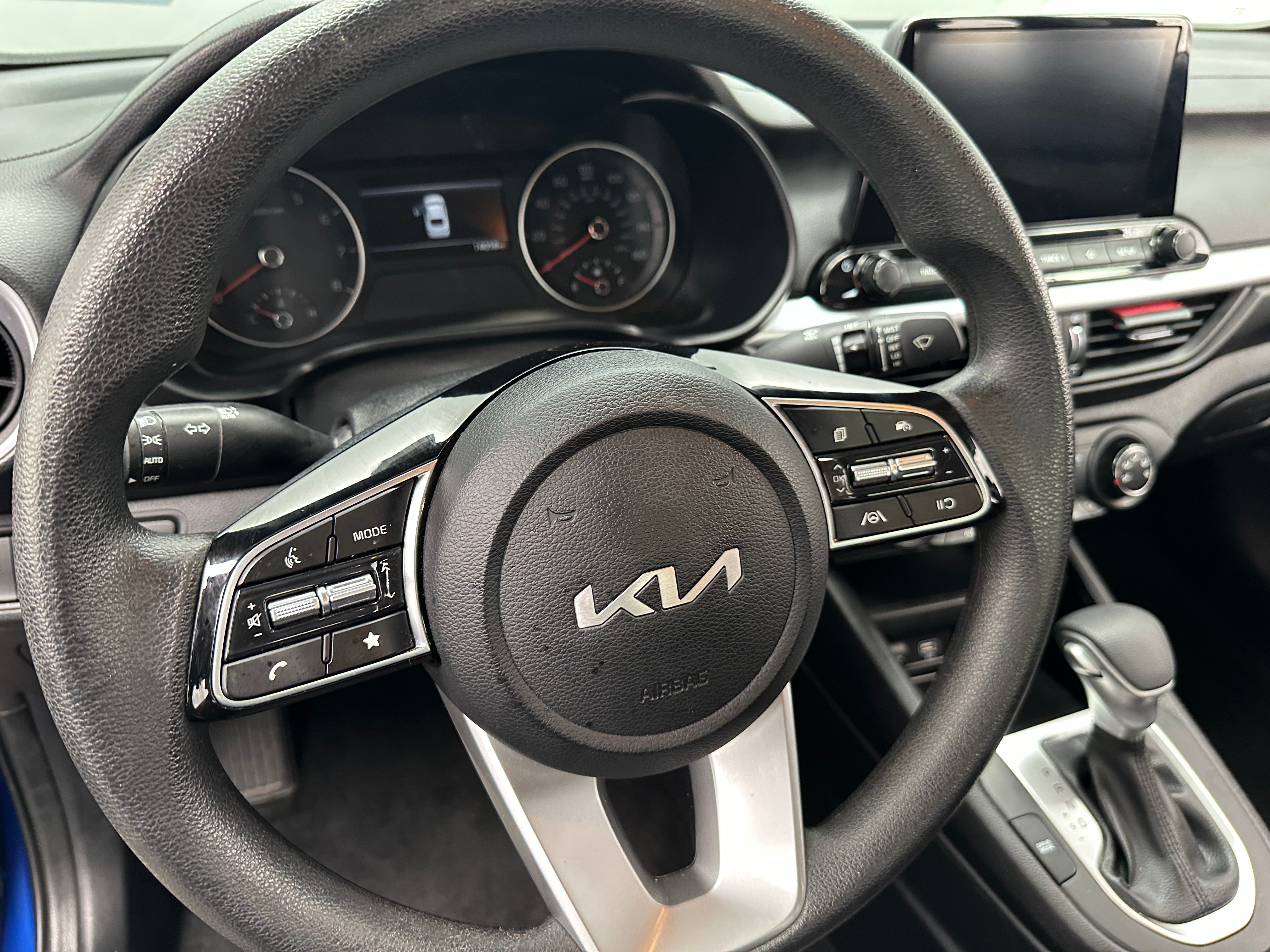 2023 Kia Forte LXS 5