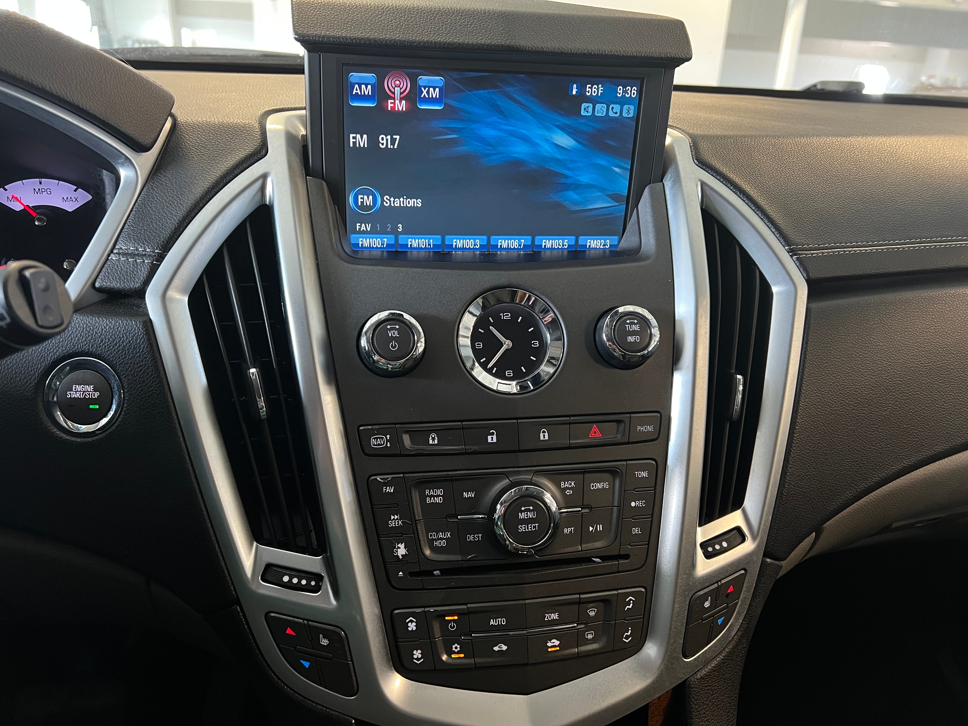 2011 Cadillac SRX Base 3