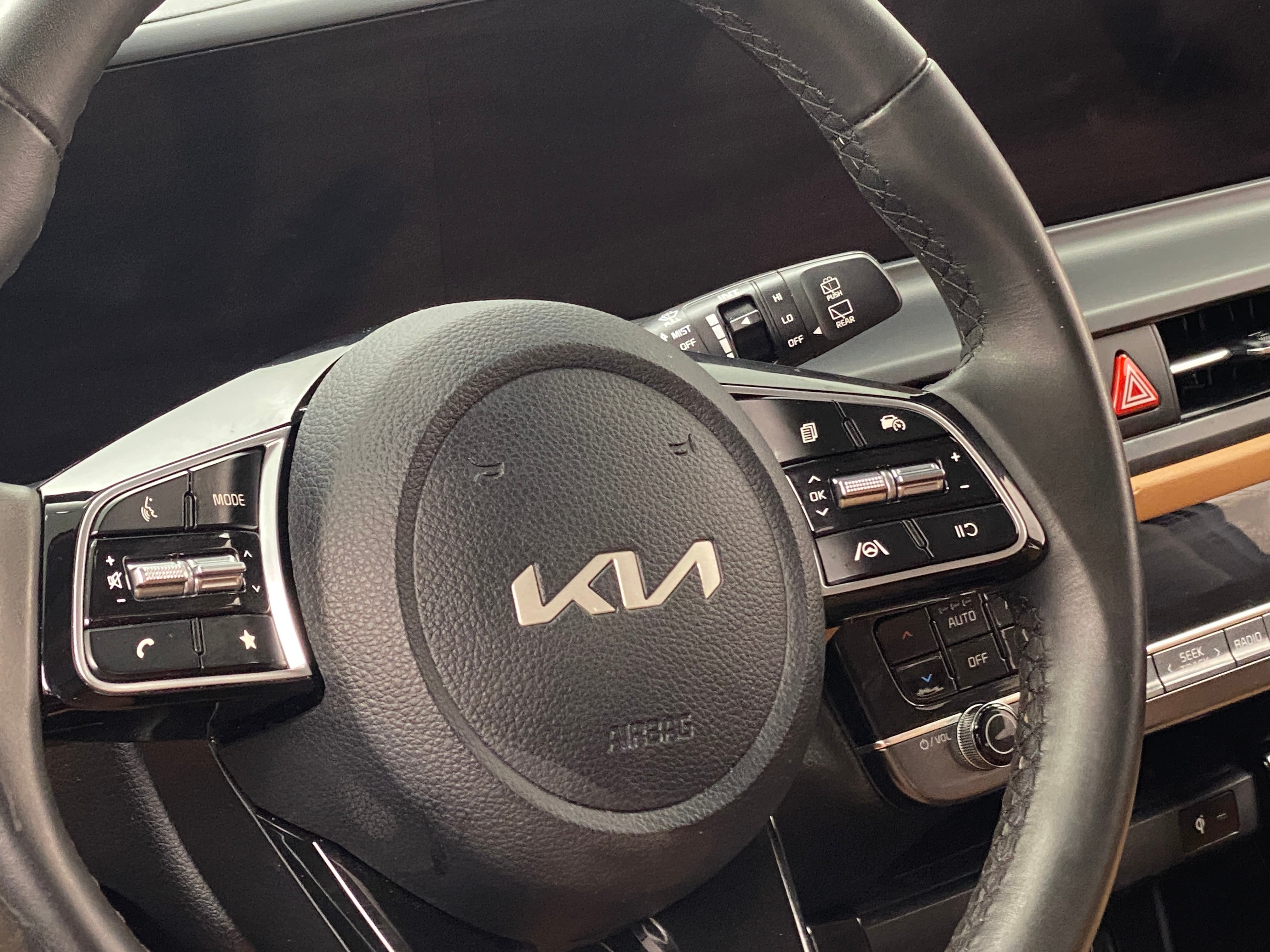 2024 Kia Seltos EX 4