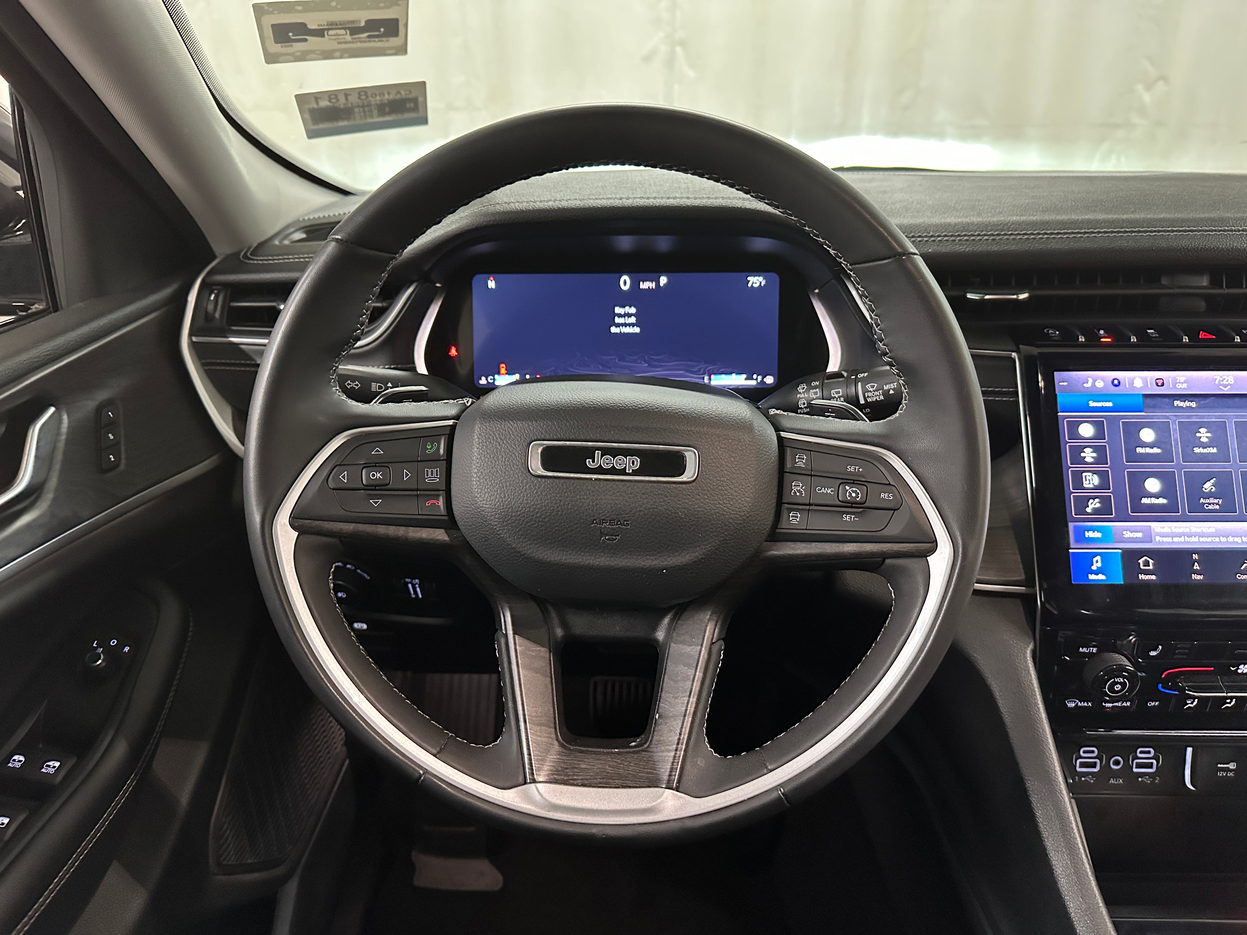 2023 Jeep Grand Cherokee Limited Edition 4