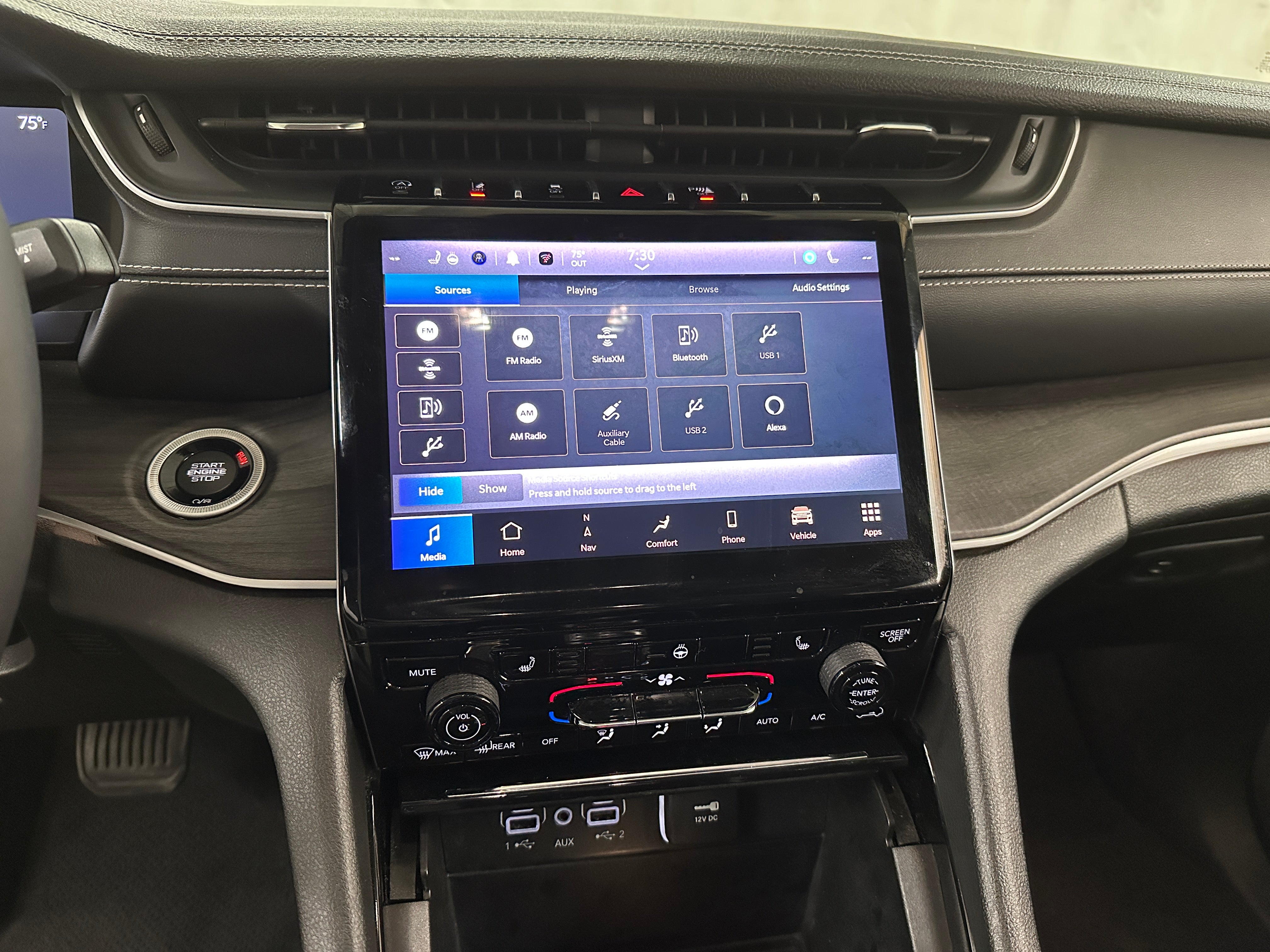 2023 Jeep Grand Cherokee Limited Edition 3