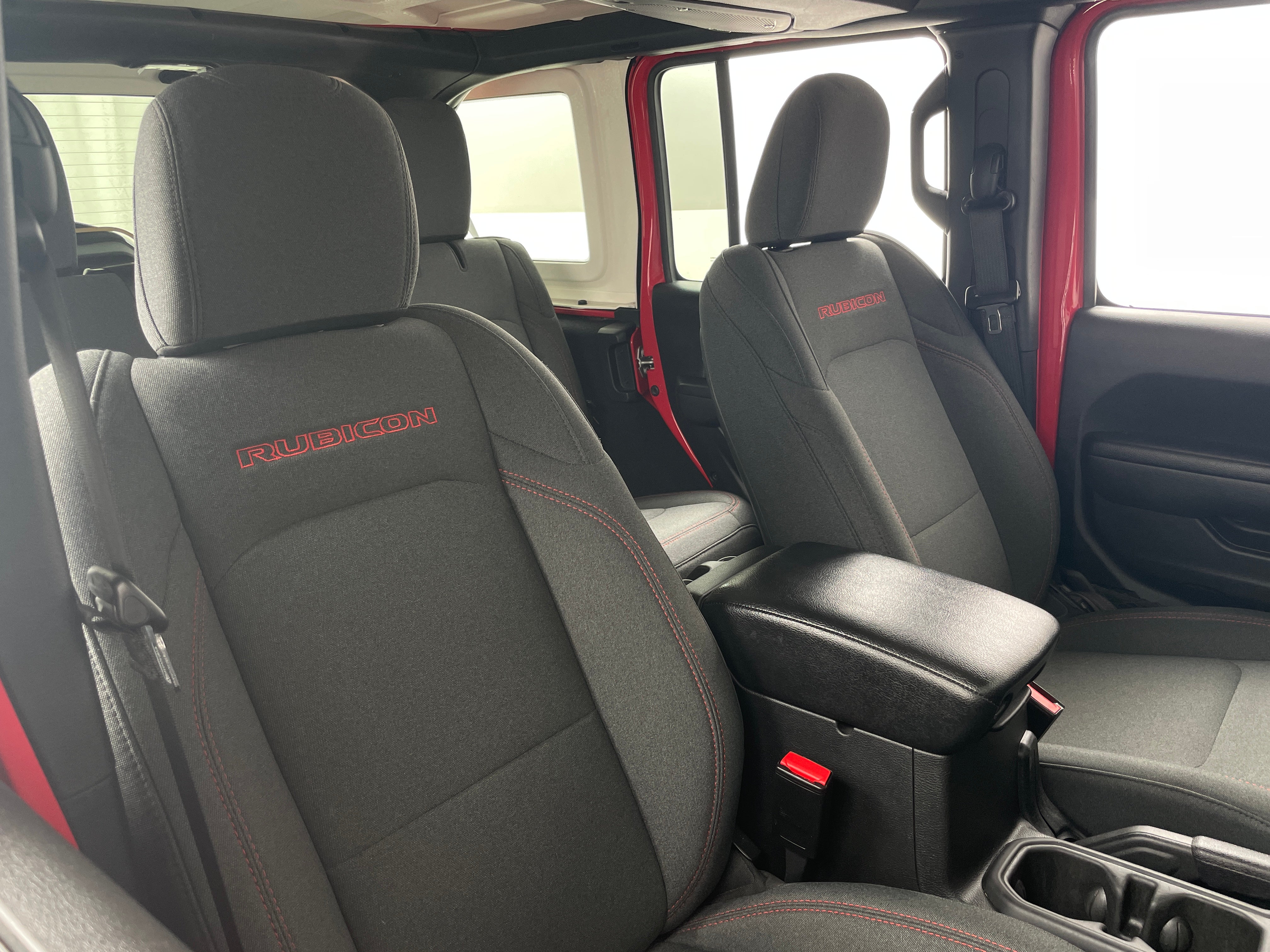 2024 Jeep Wrangler Rubicon 2