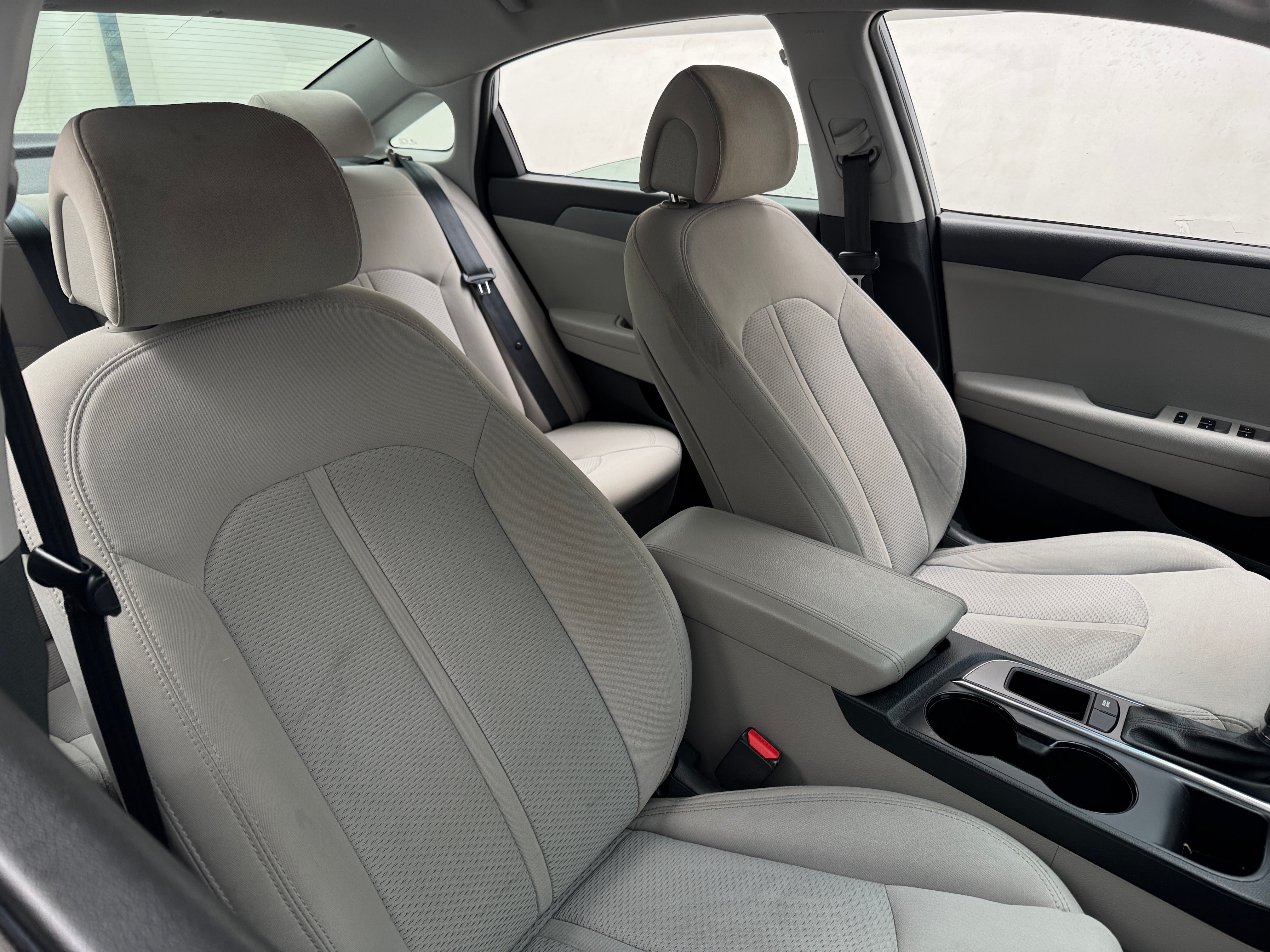 2016 Hyundai Sonata SE 2