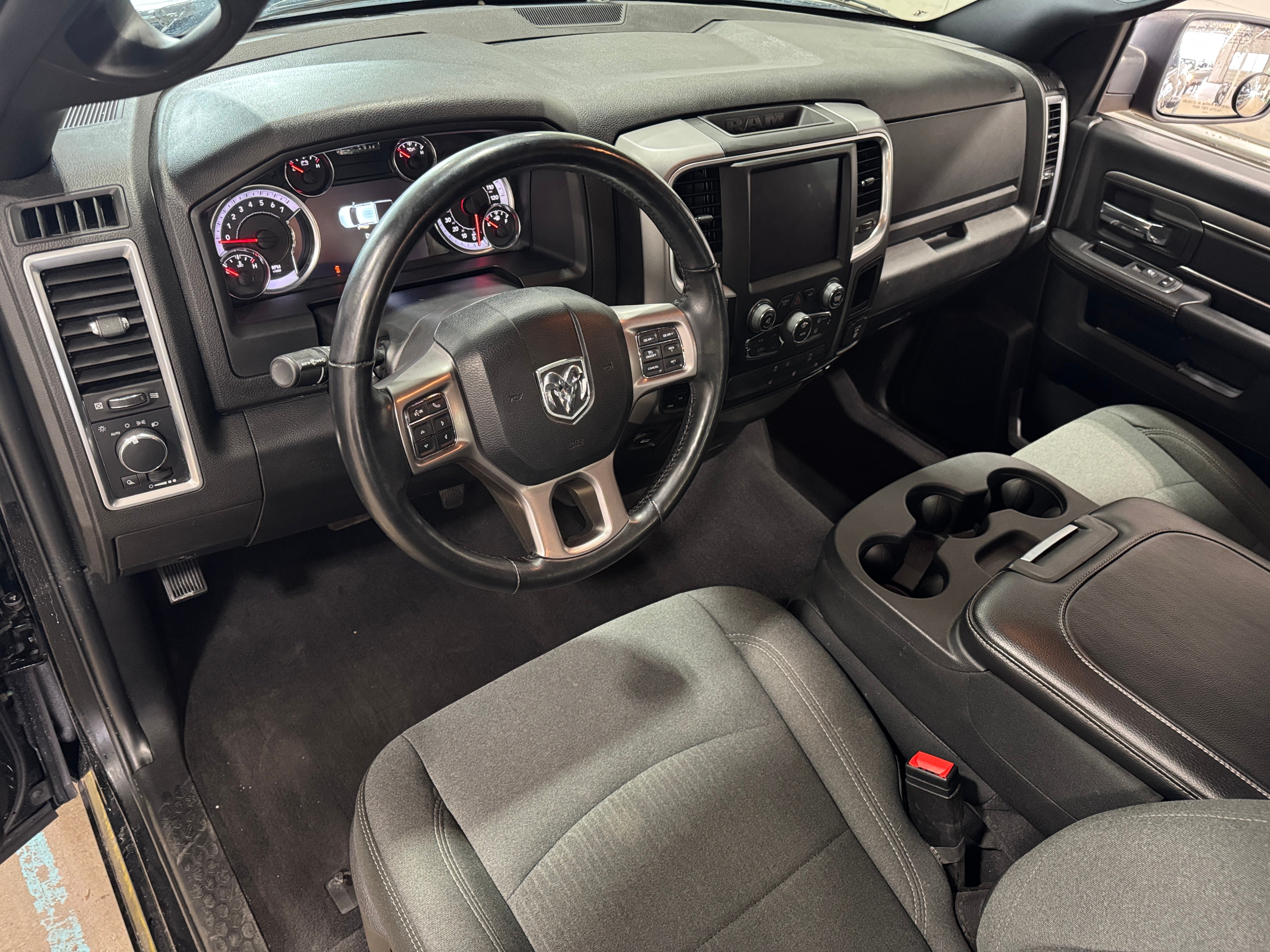 2022 RAM 1500 Classic Warlock 3