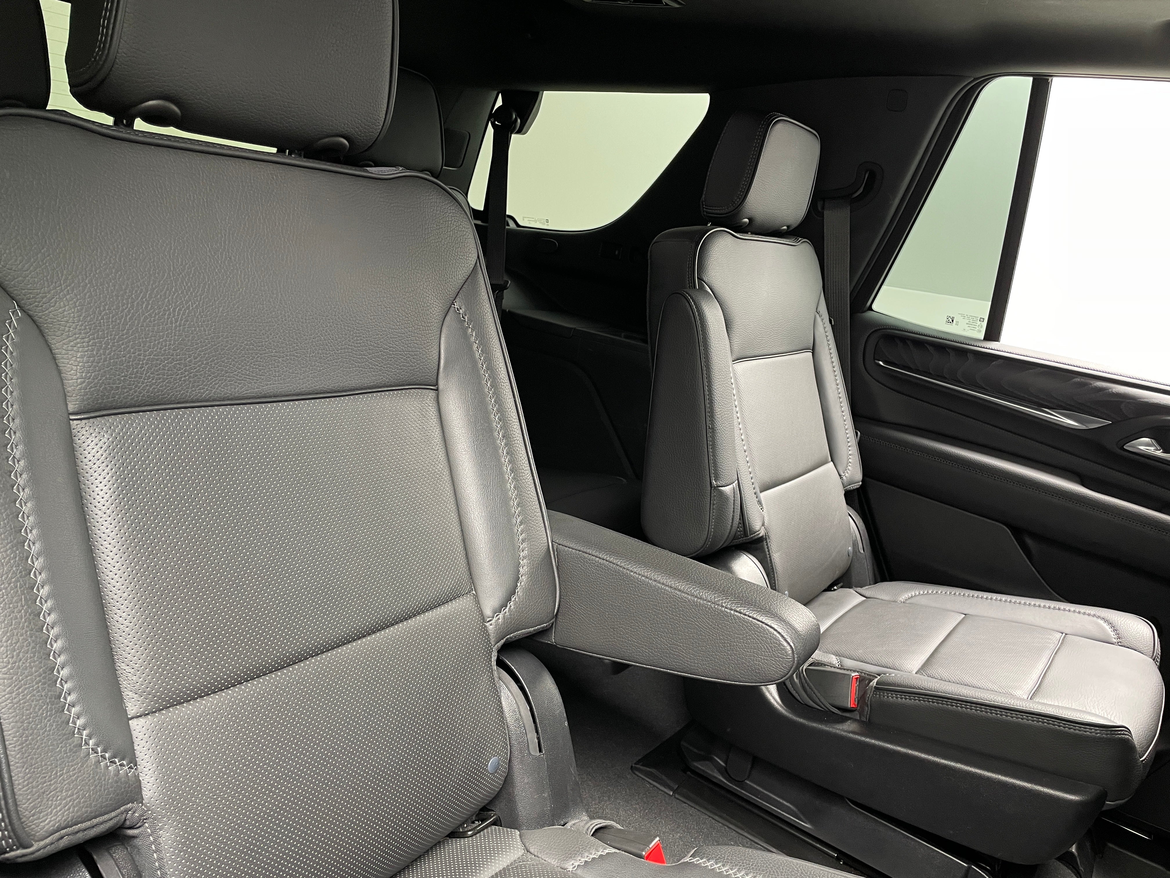 2022 GMC Yukon Denali 5