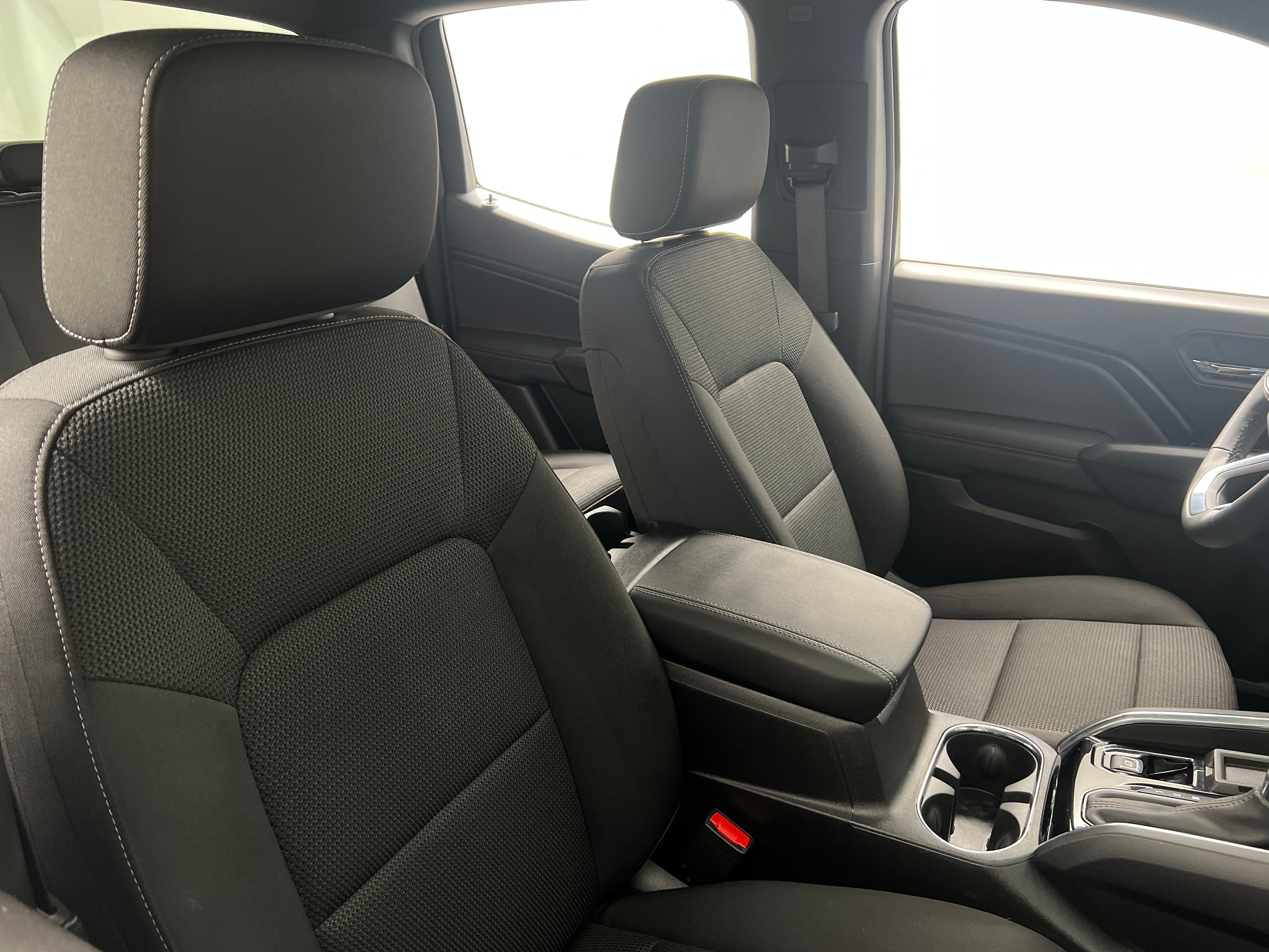 2024 GMC Canyon Elevation 2