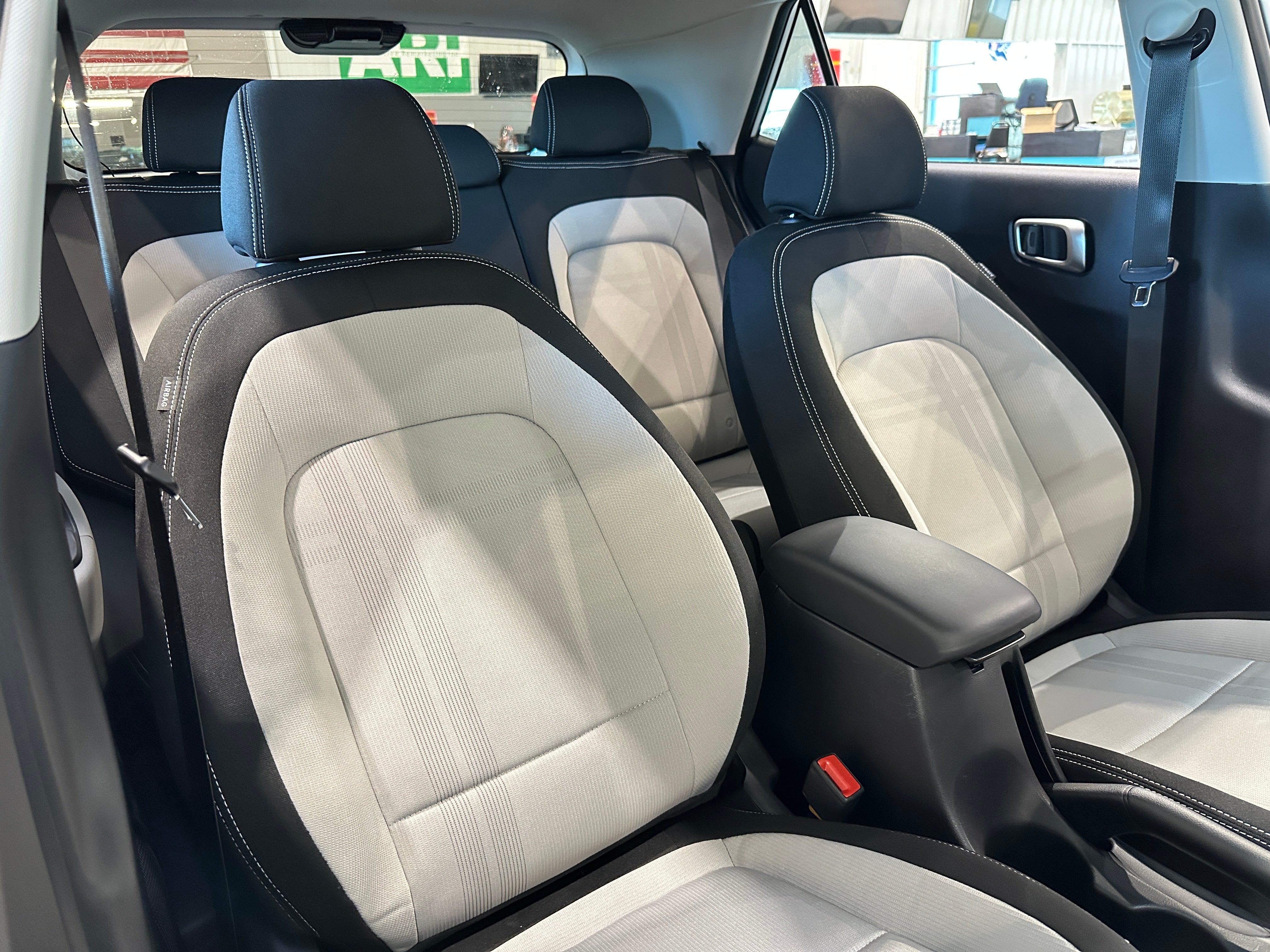 2024 Hyundai Venue SEL 2