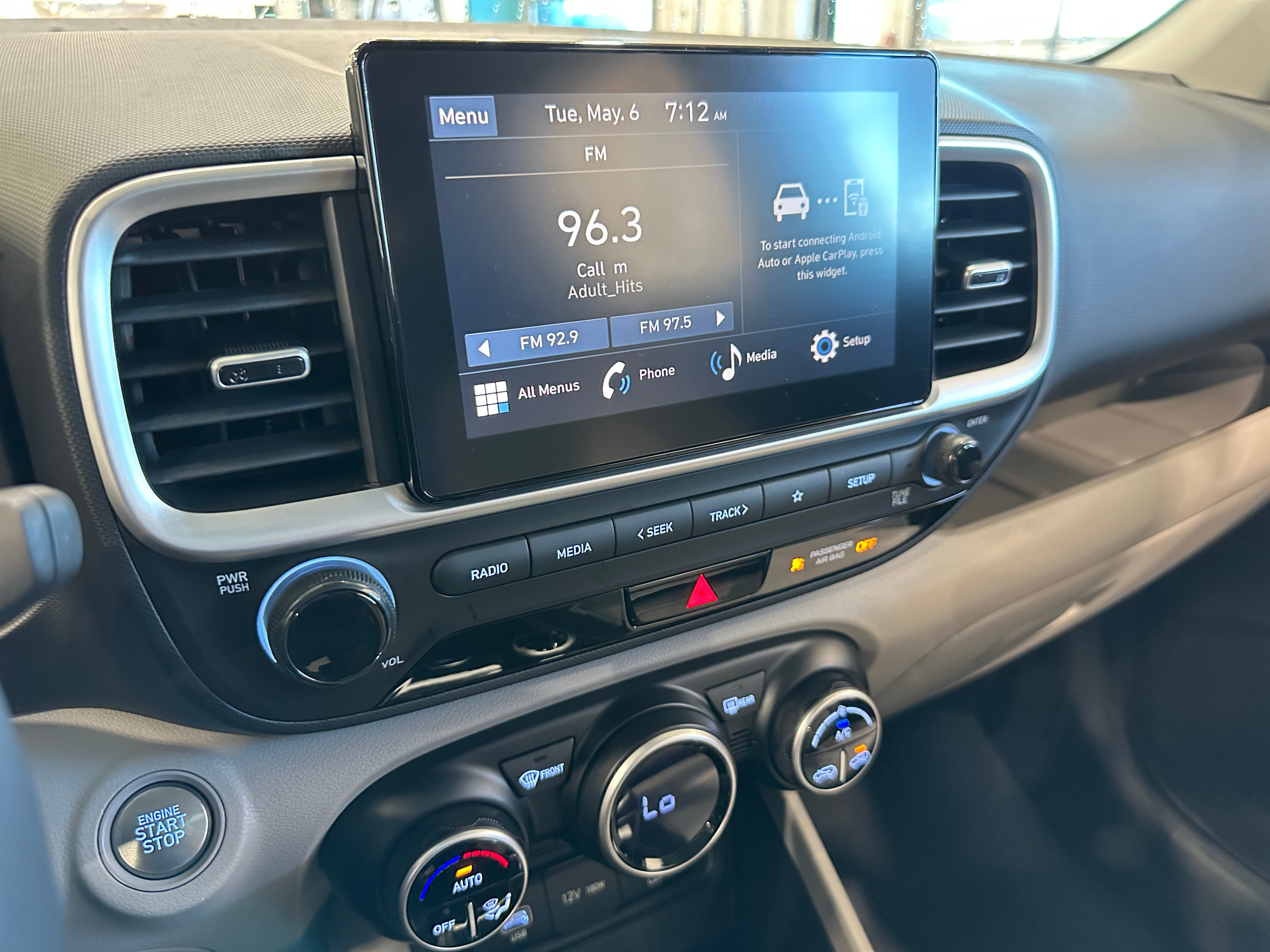 2024 Hyundai Venue SEL 4