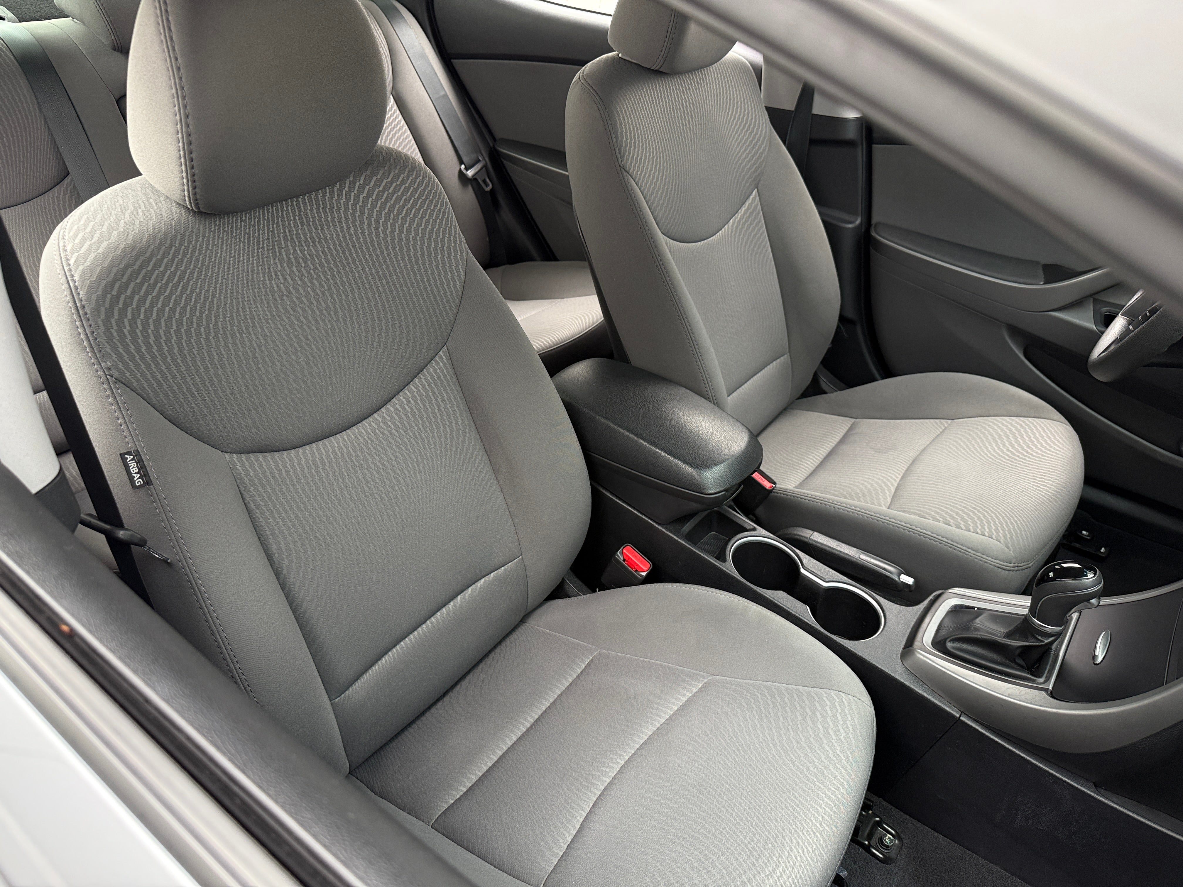 2016 Hyundai Elantra SE 2