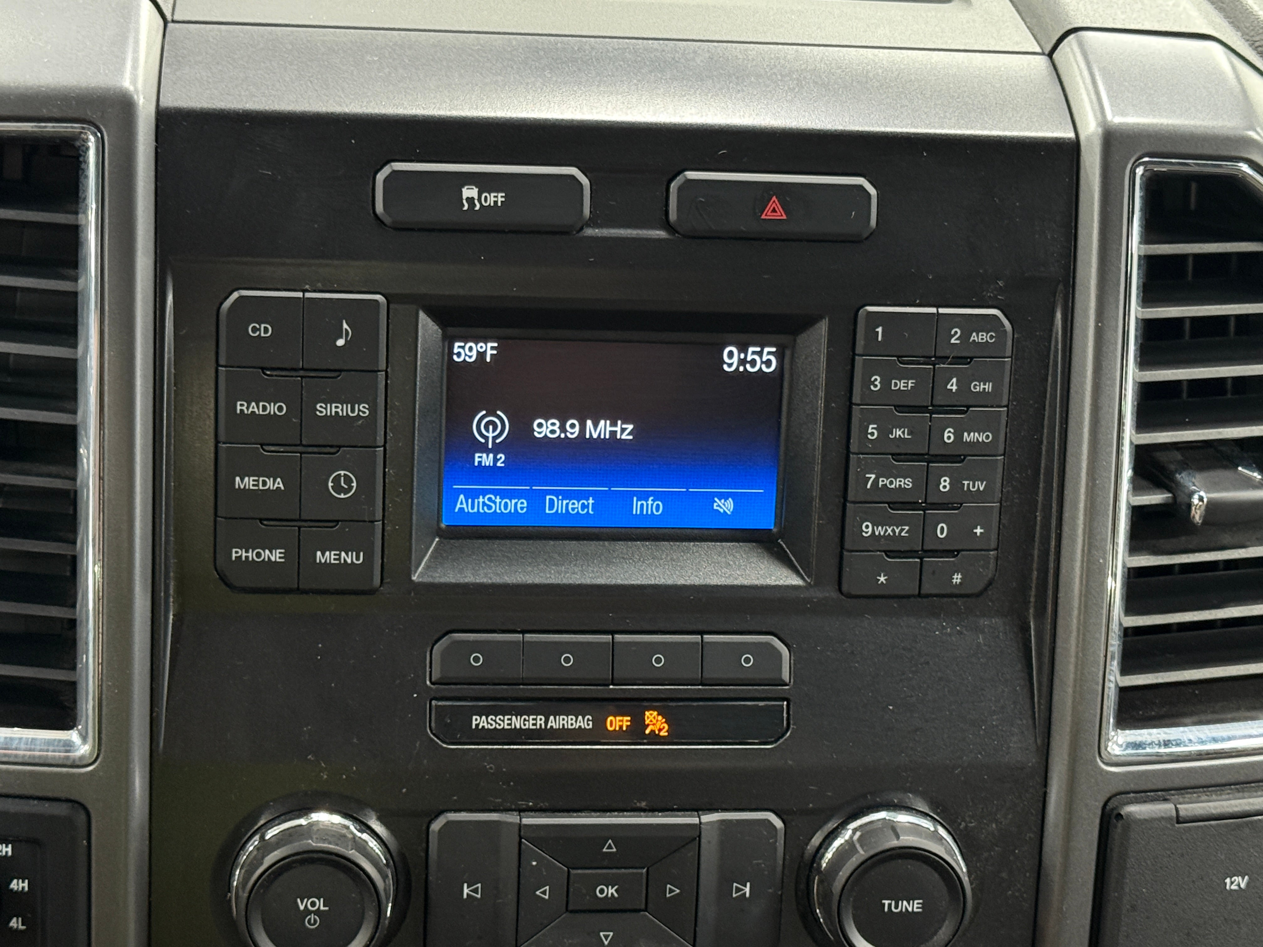 2015 Ford Econoline E-150 4
