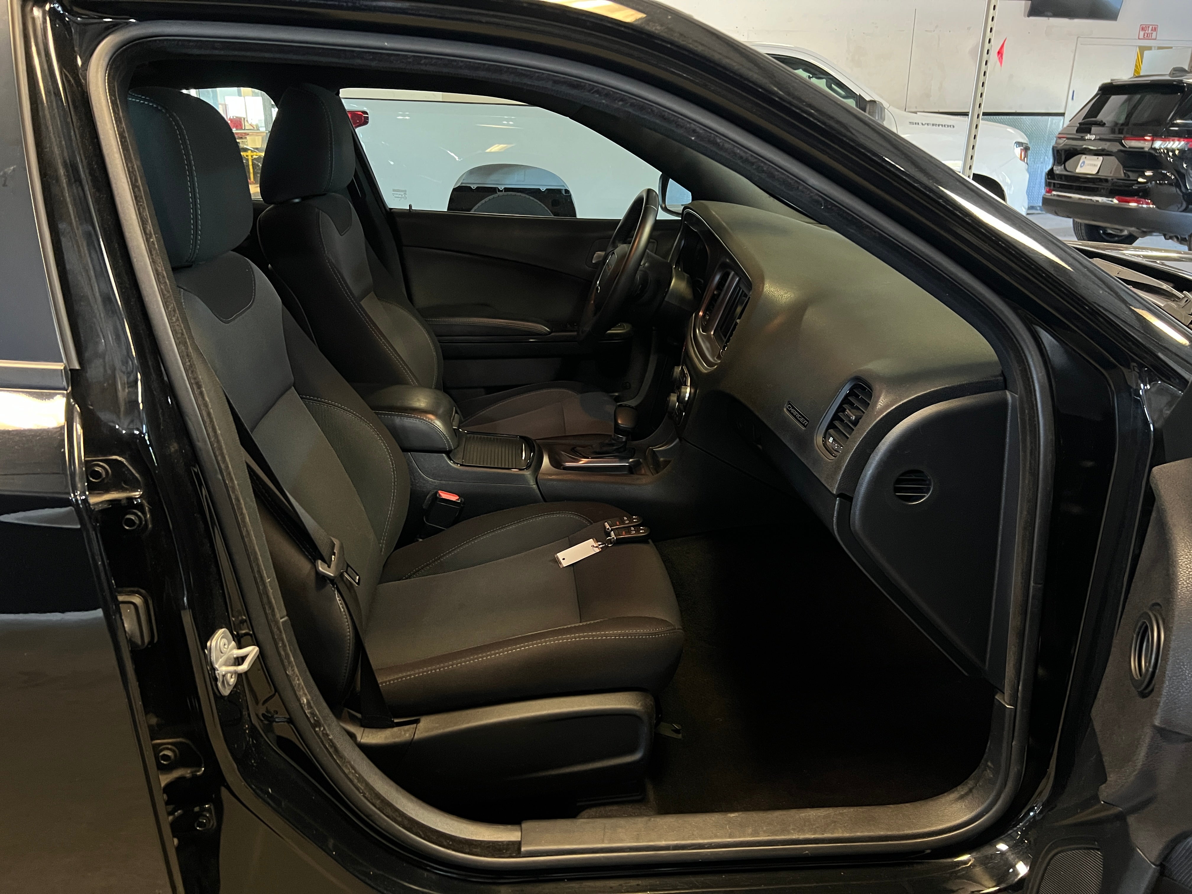 2018 Dodge Charger SXT 2