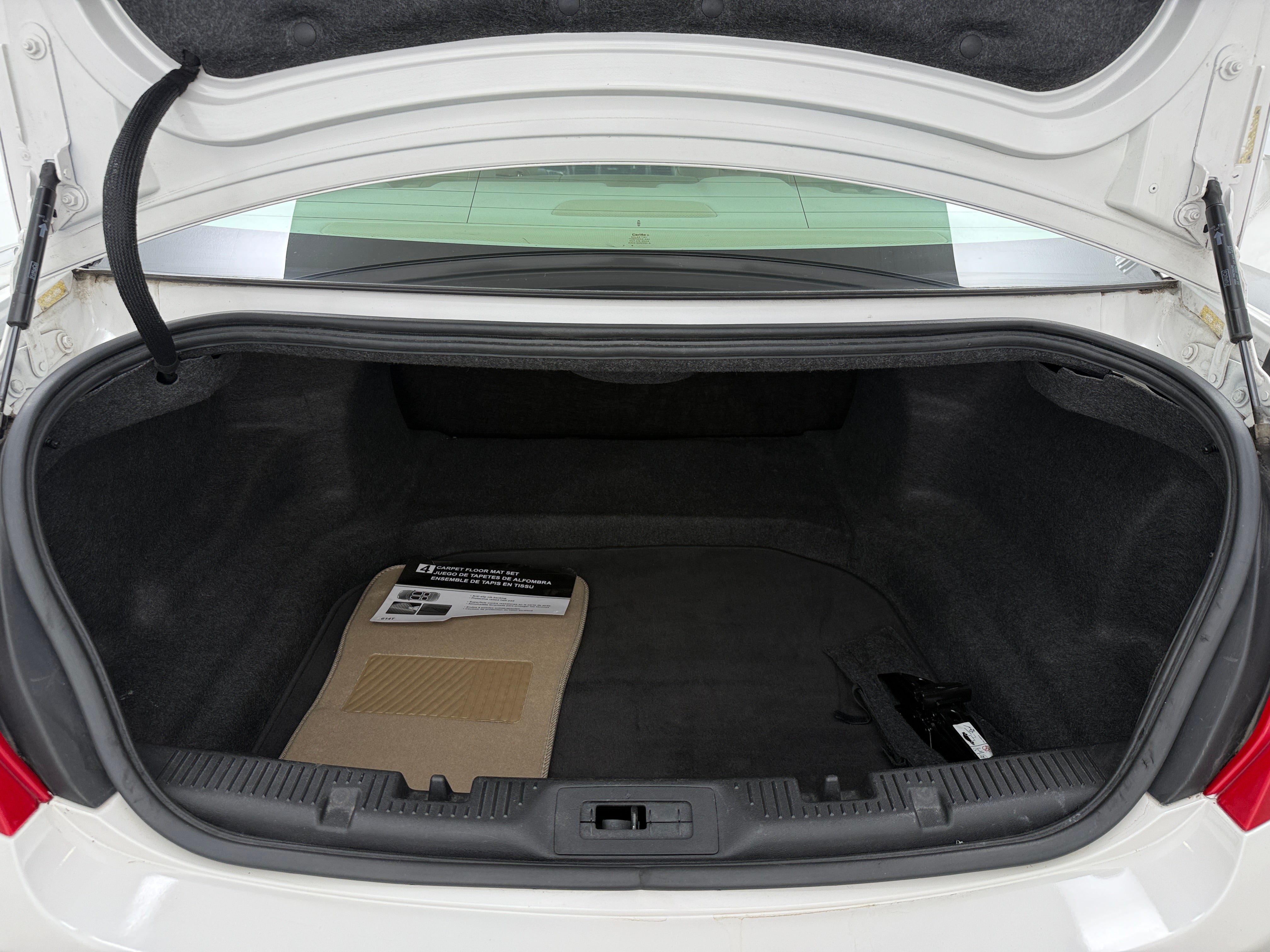 2013 Lincoln MKS  6