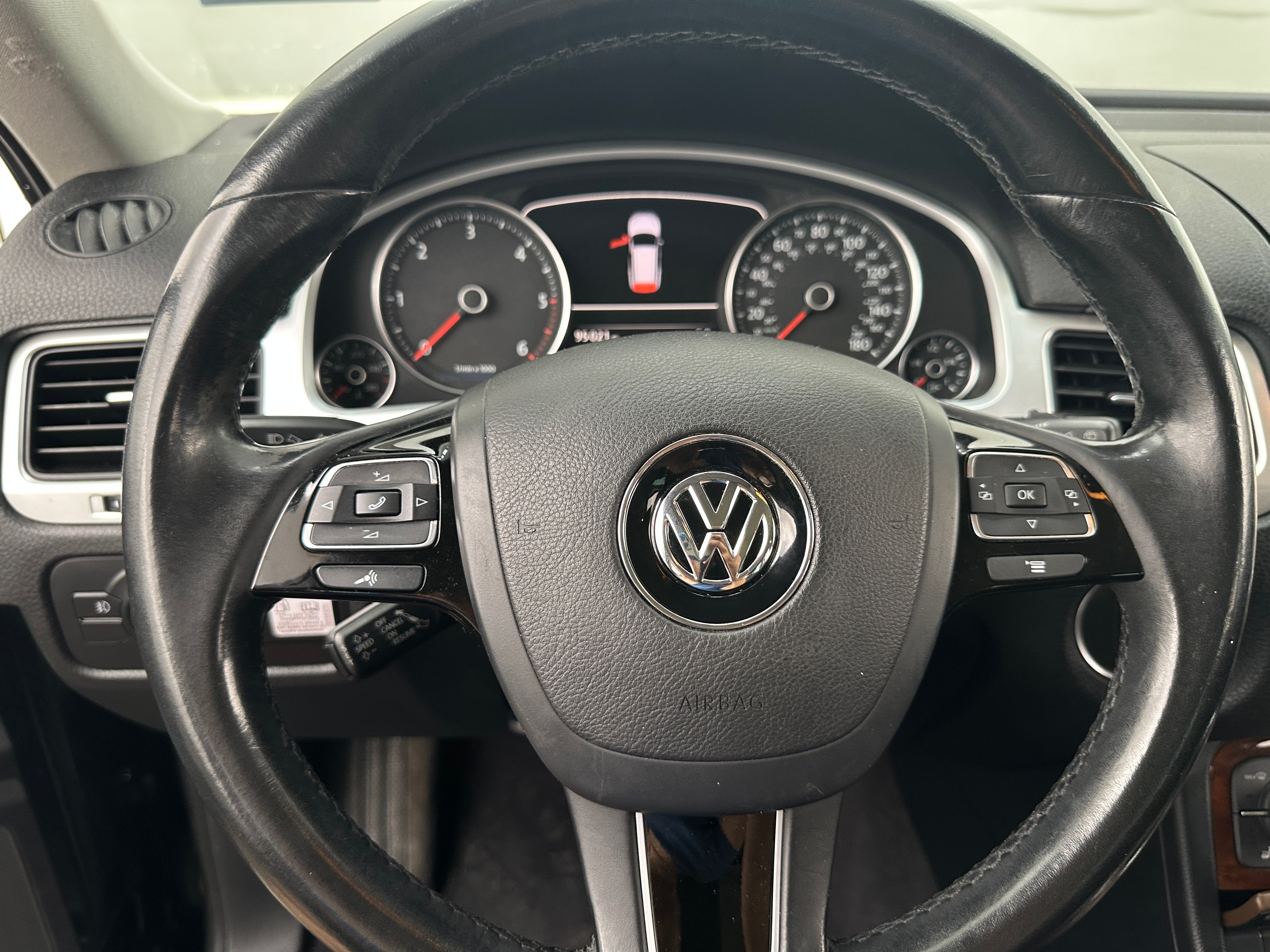 2014 Volkswagen Touareg TDI Lux 5