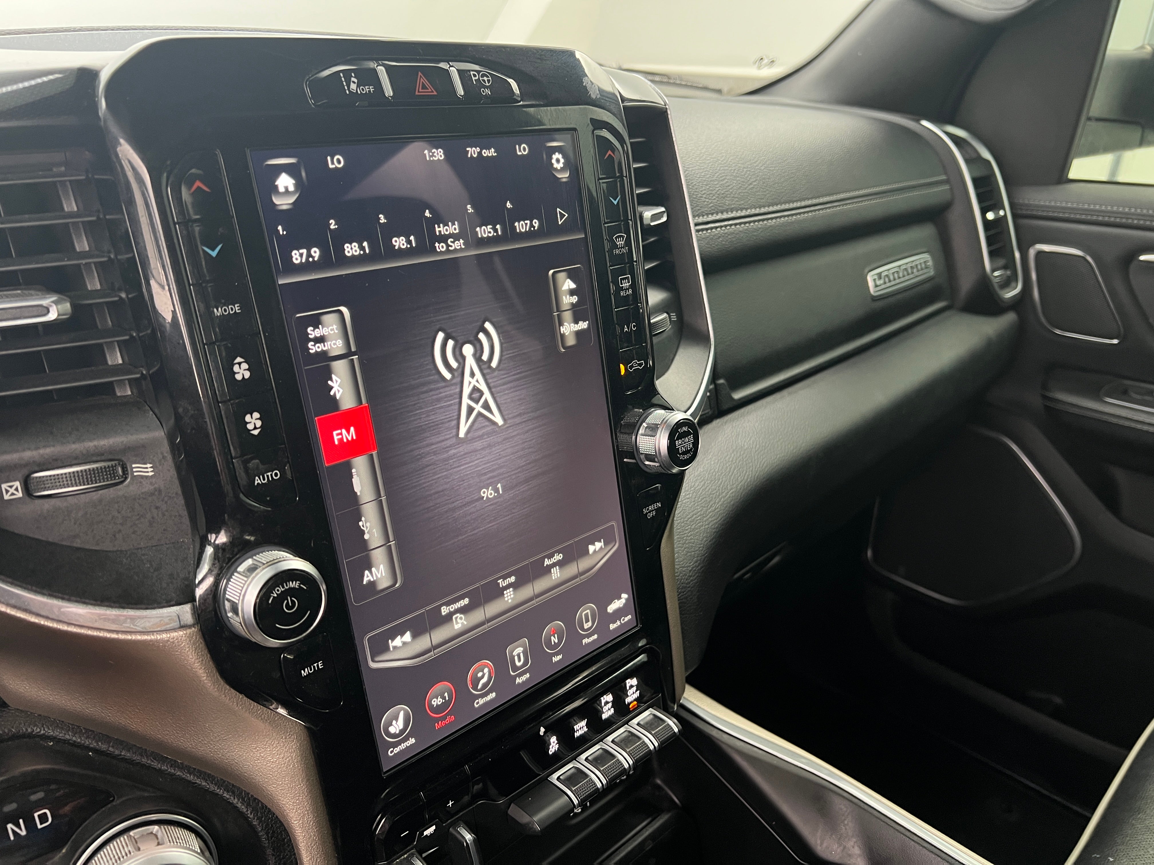 2019 RAM 1500 Laramie 3