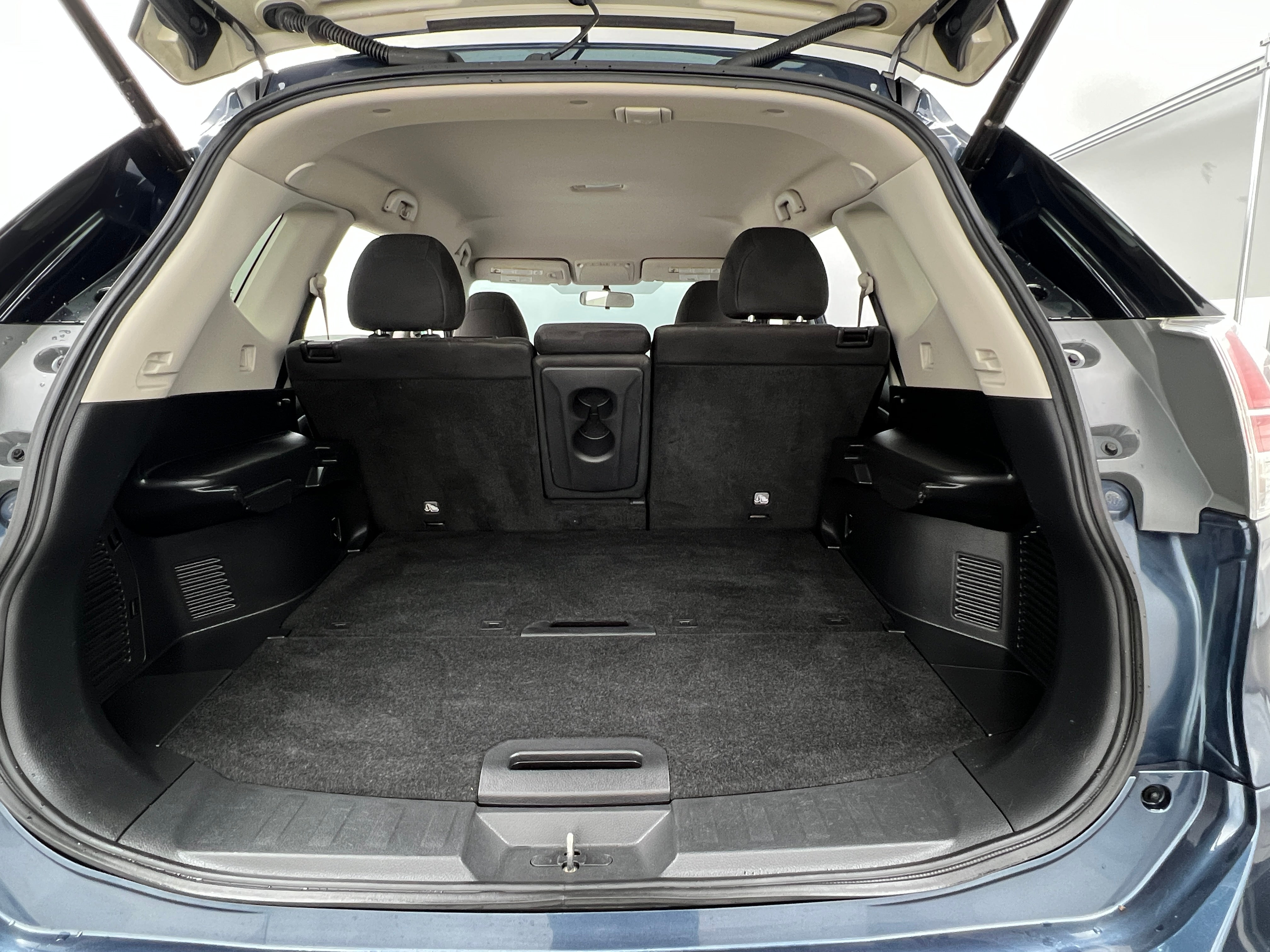 2015 Nissan Rogue SV 7