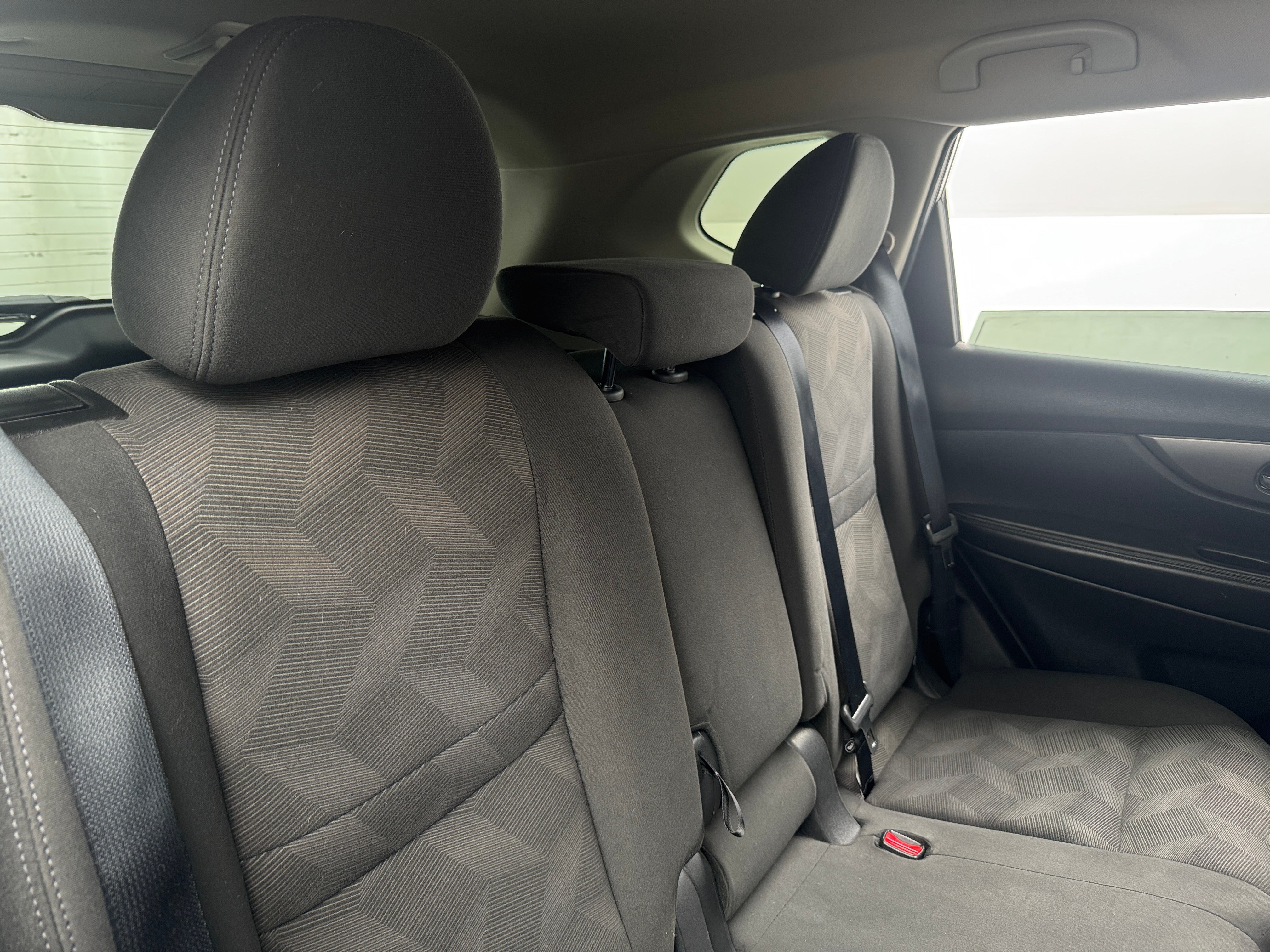 2016 Nissan Rogue S 6