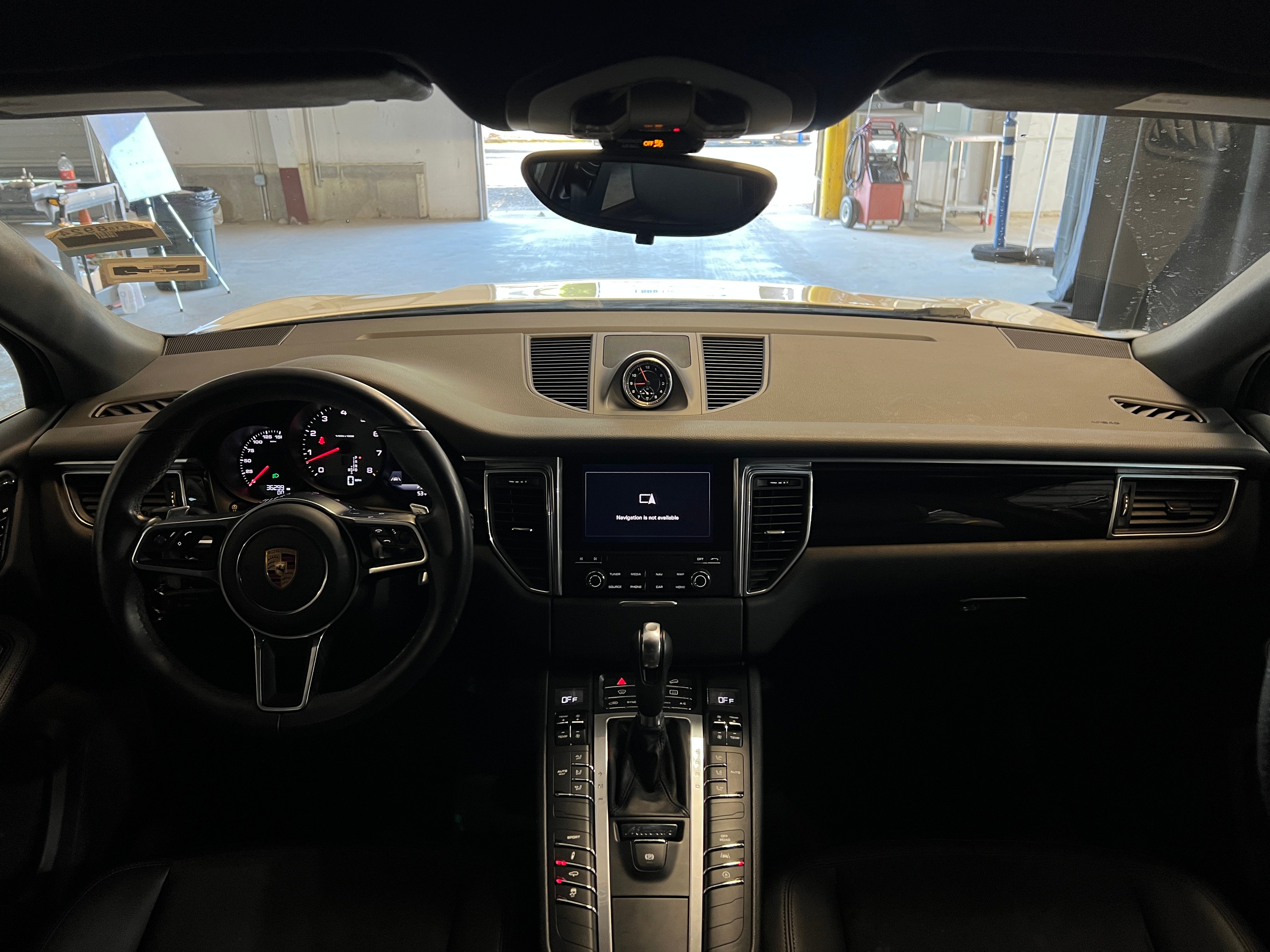 2018 Porsche Macan S 2