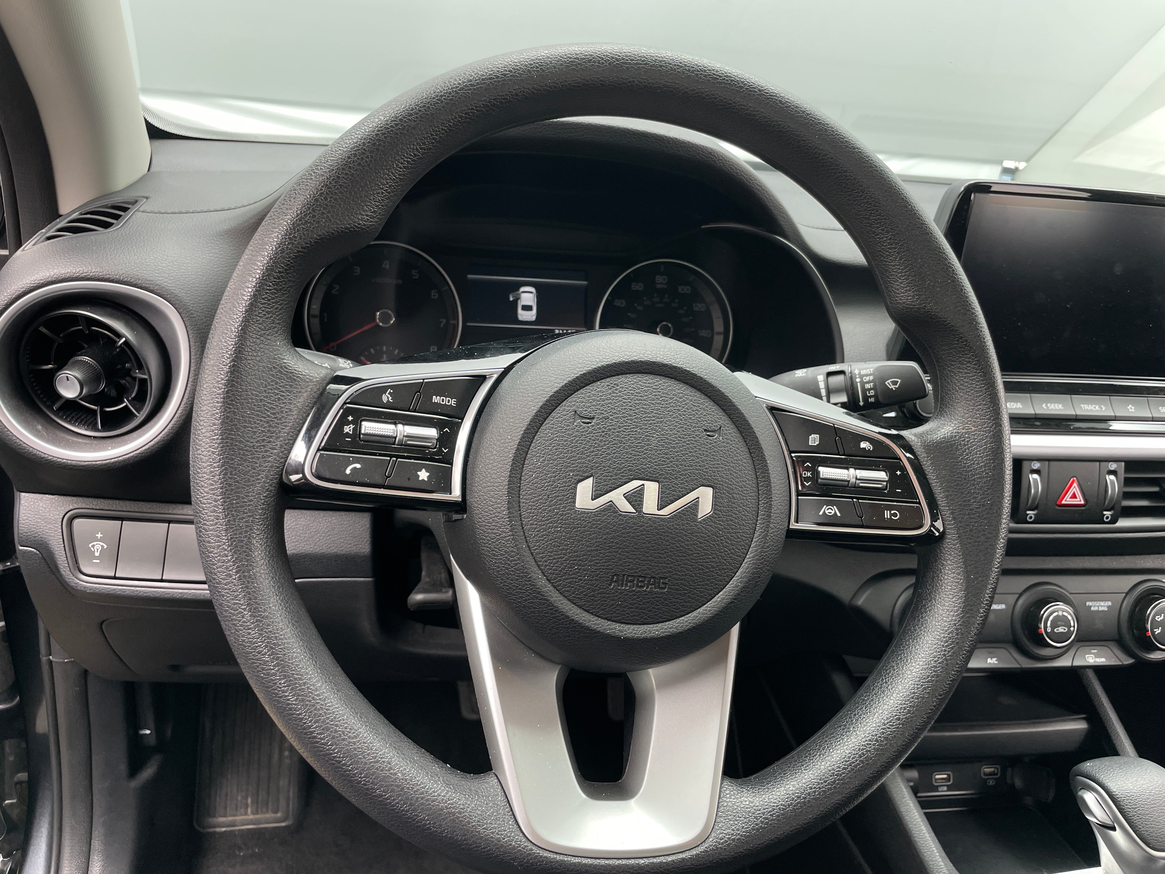 2024 Kia Forte LXS 5