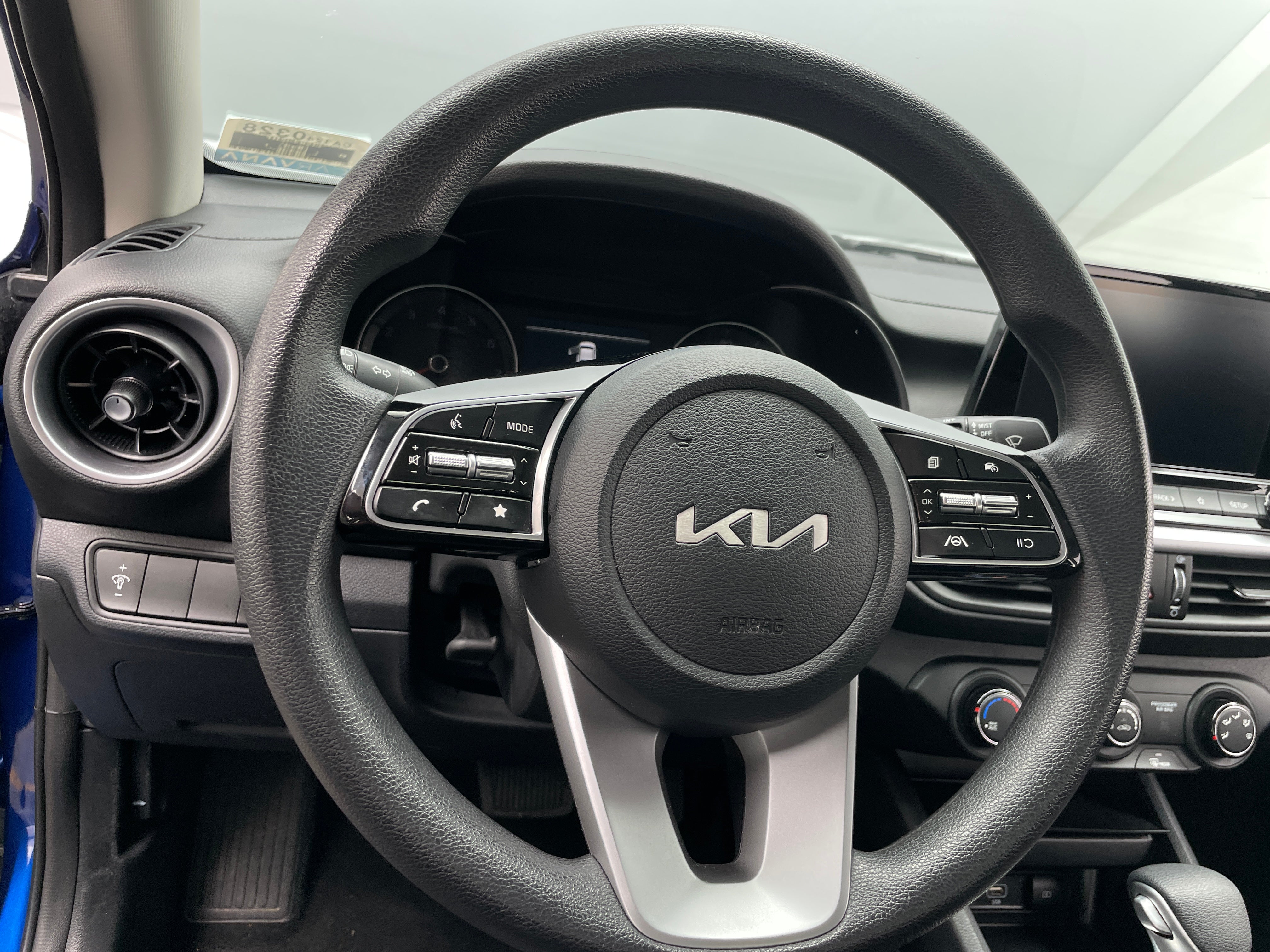 2024 Kia Forte LXS 5