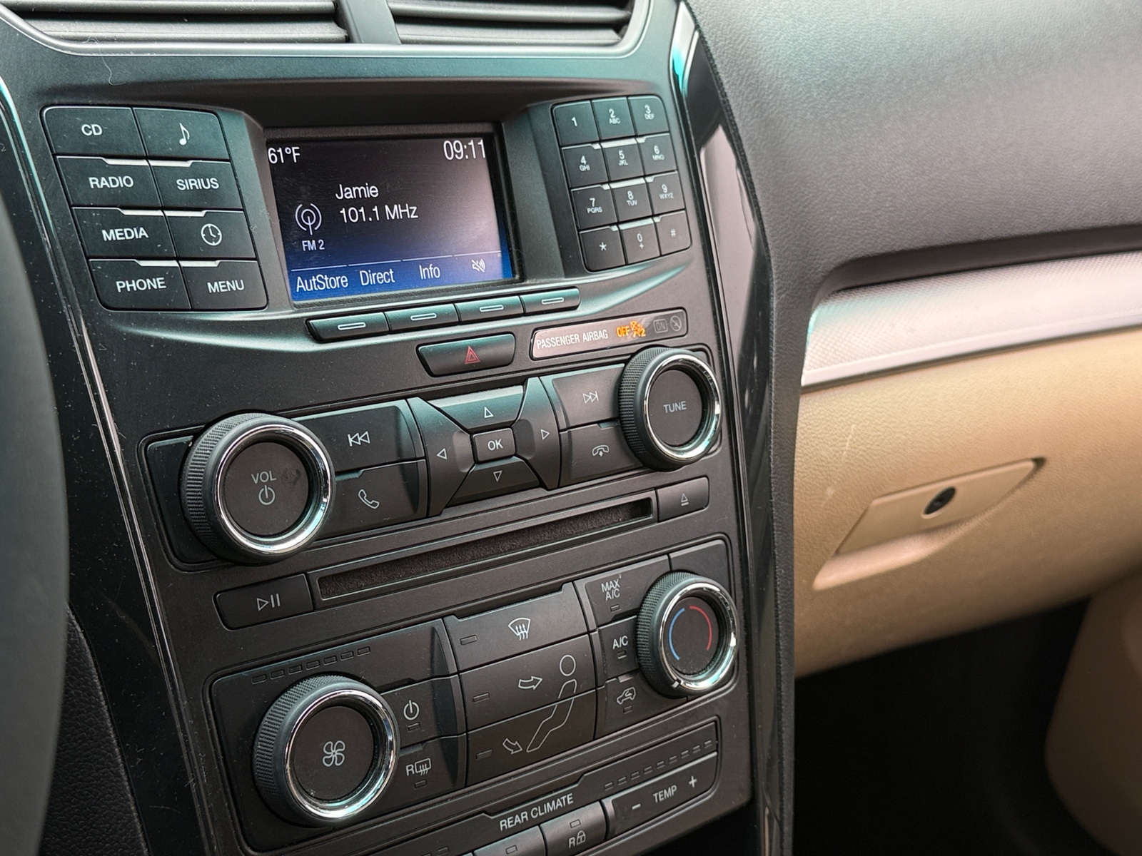 Thumbnail: 2016 Ford Explorer - 4