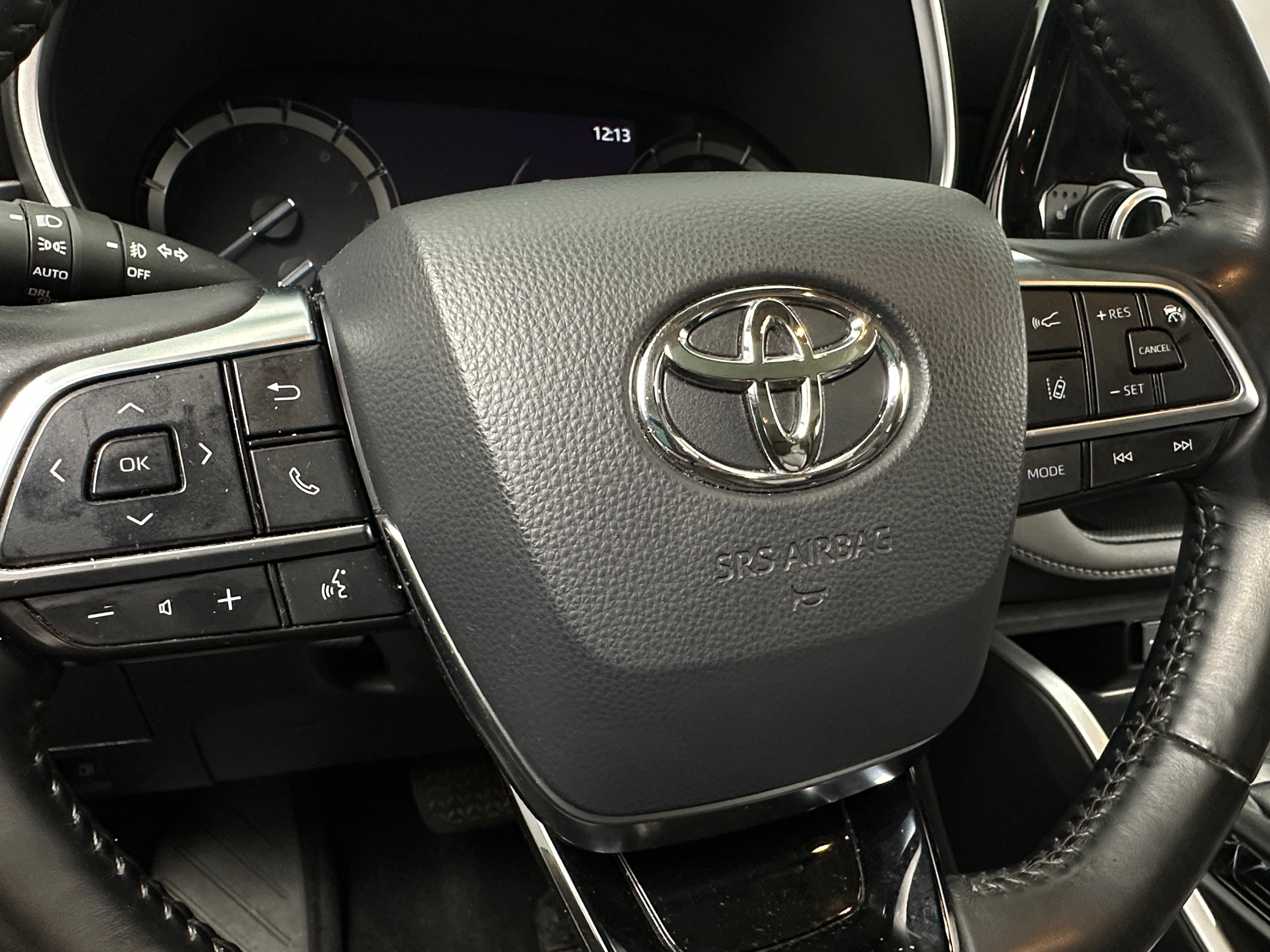 2021 Toyota Highlander XLE 4