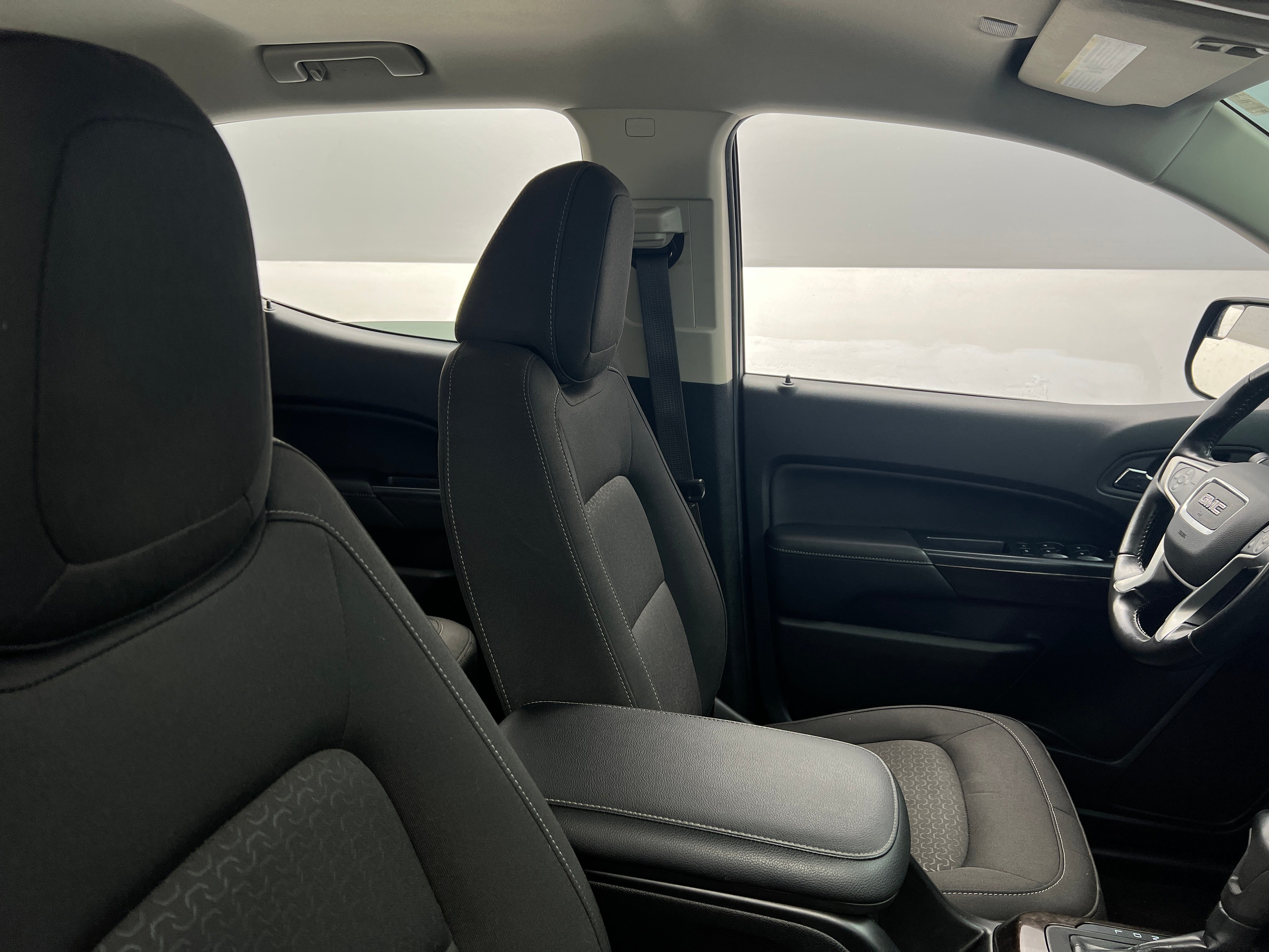 2020 GMC Canyon SLE 2