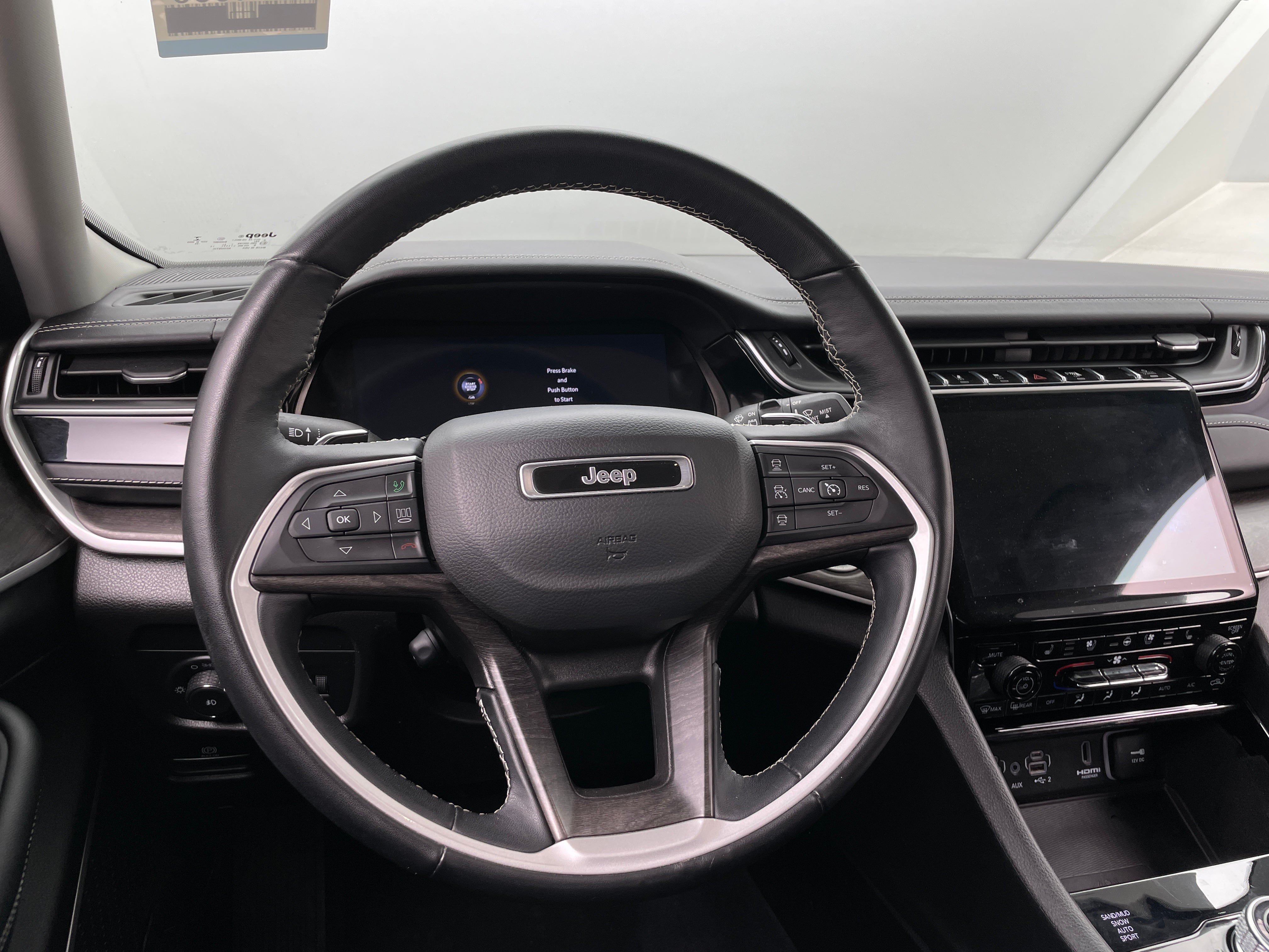 2022 Jeep Grand Cherokee L Limited Edition 4
