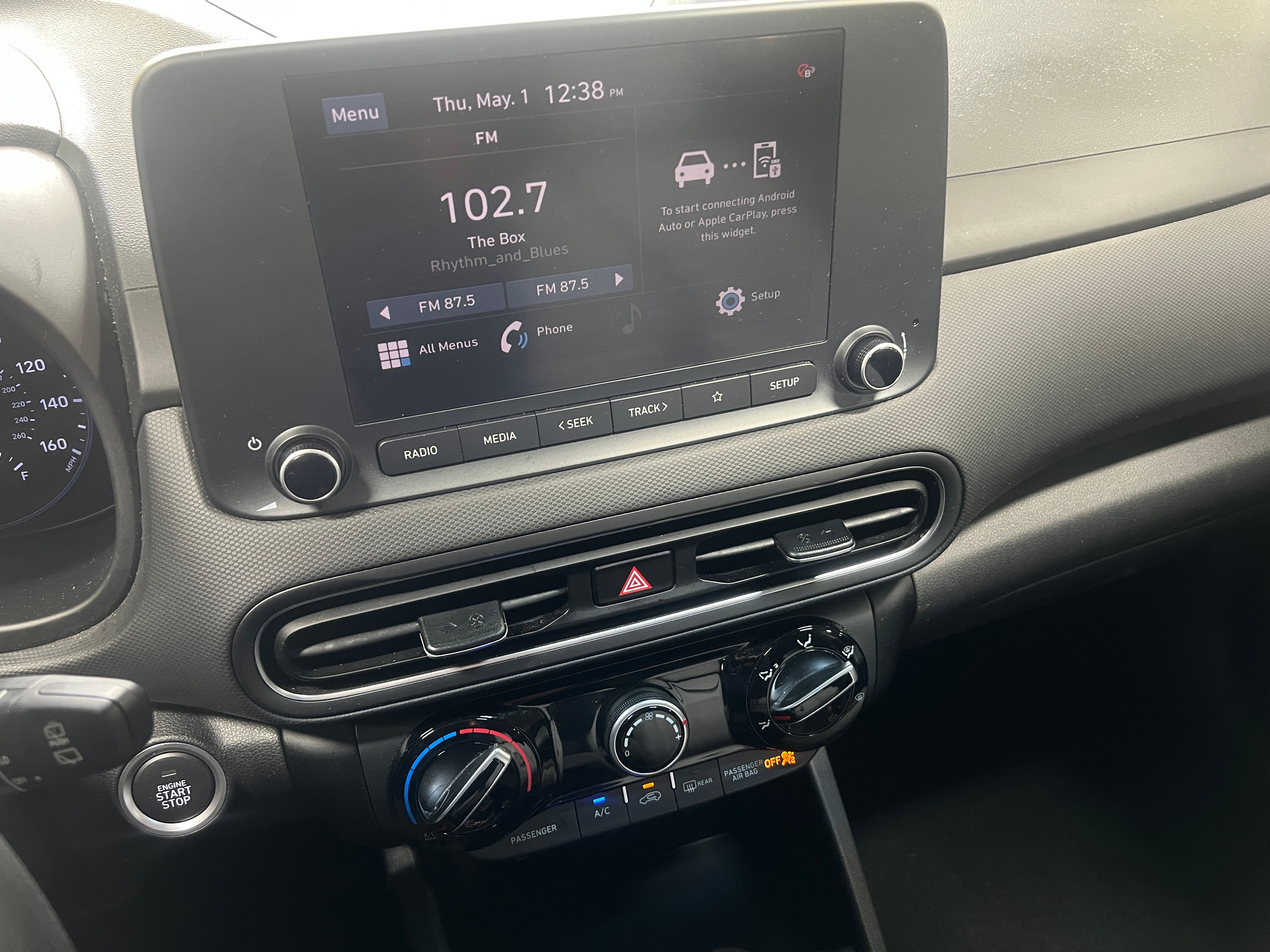 2023 Hyundai Kona SEL 4