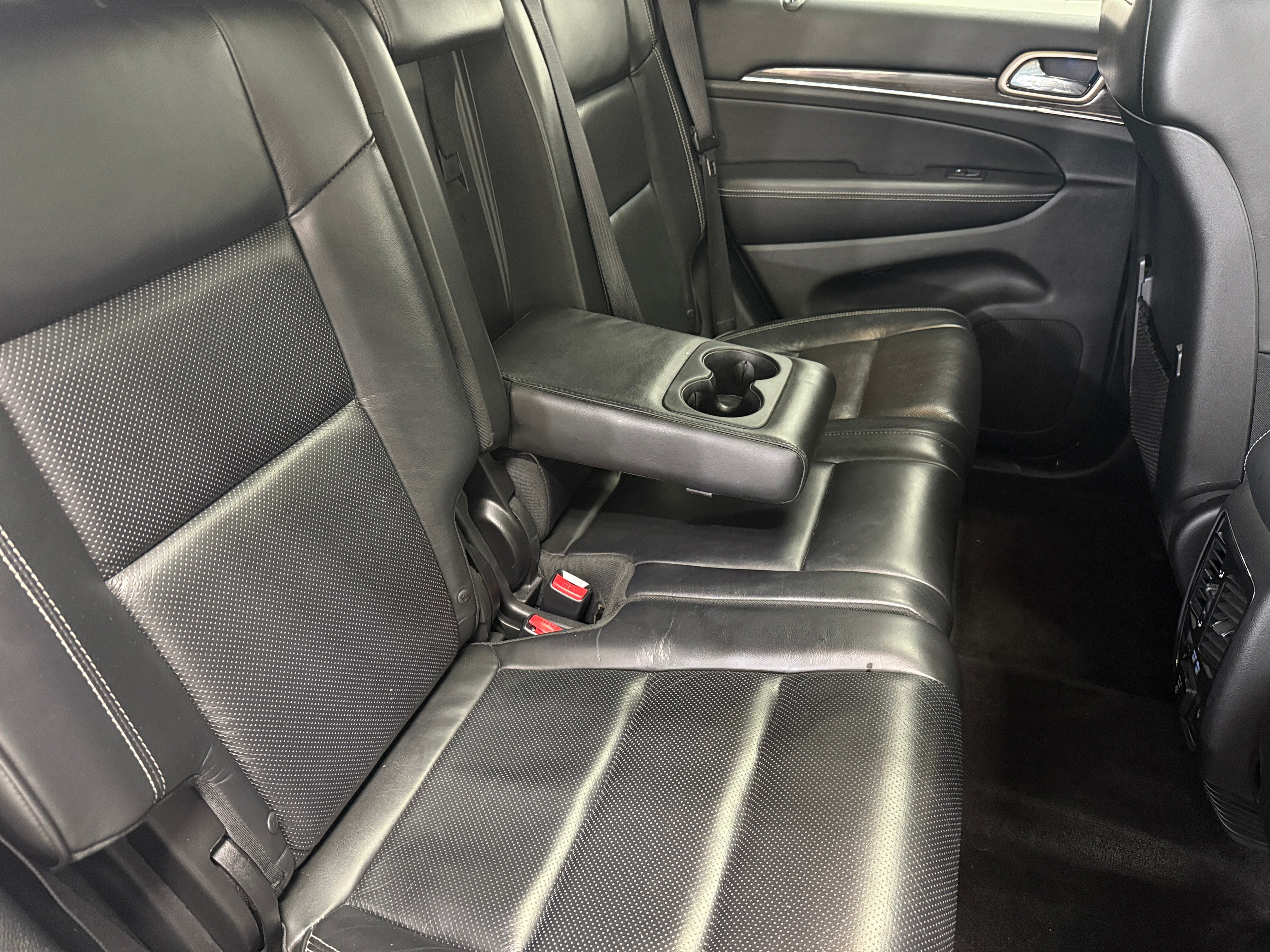 2017 Jeep Grand Cherokee Overland 5