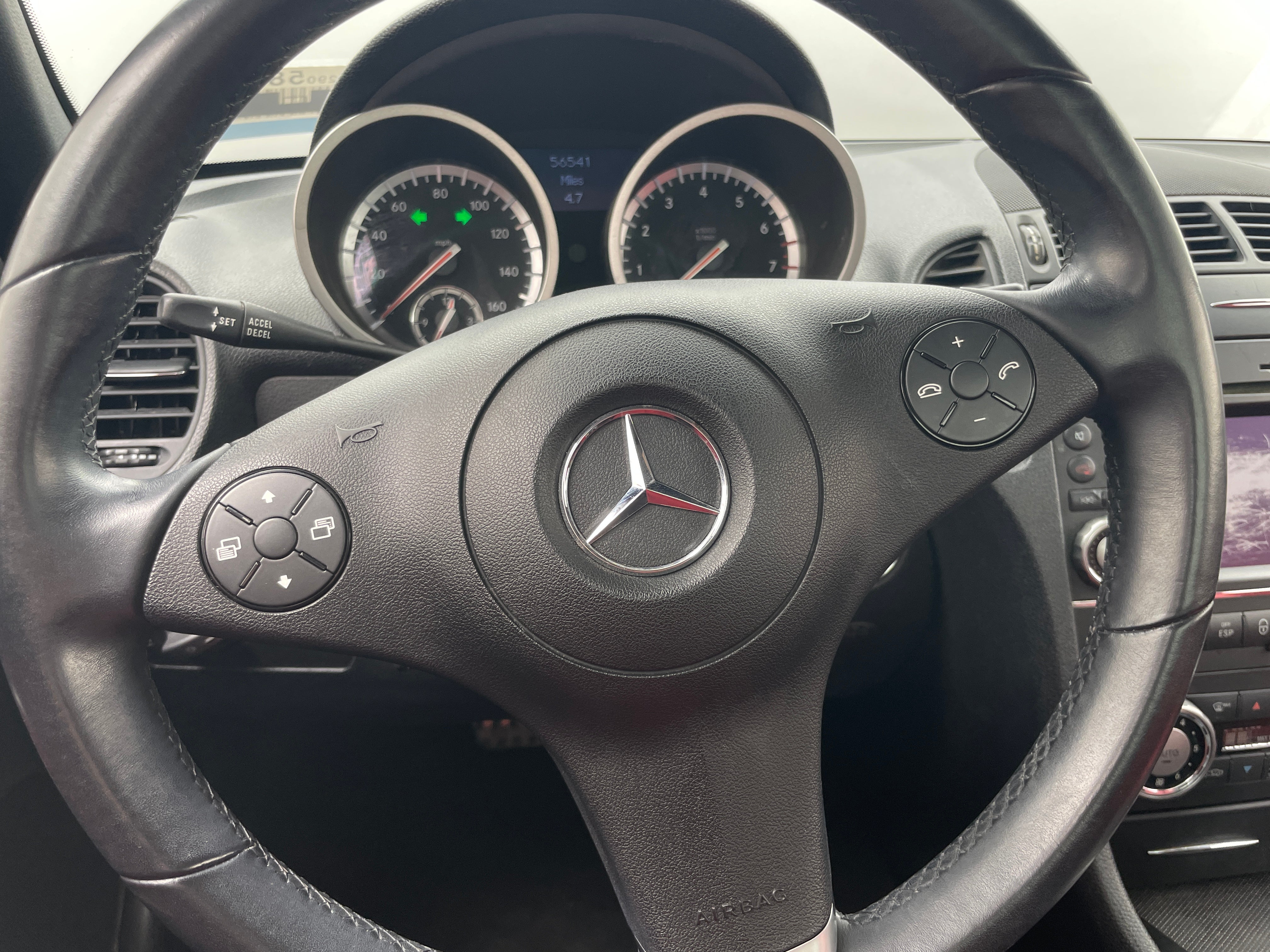 2010 Mercedes-Benz SLK 300 4
