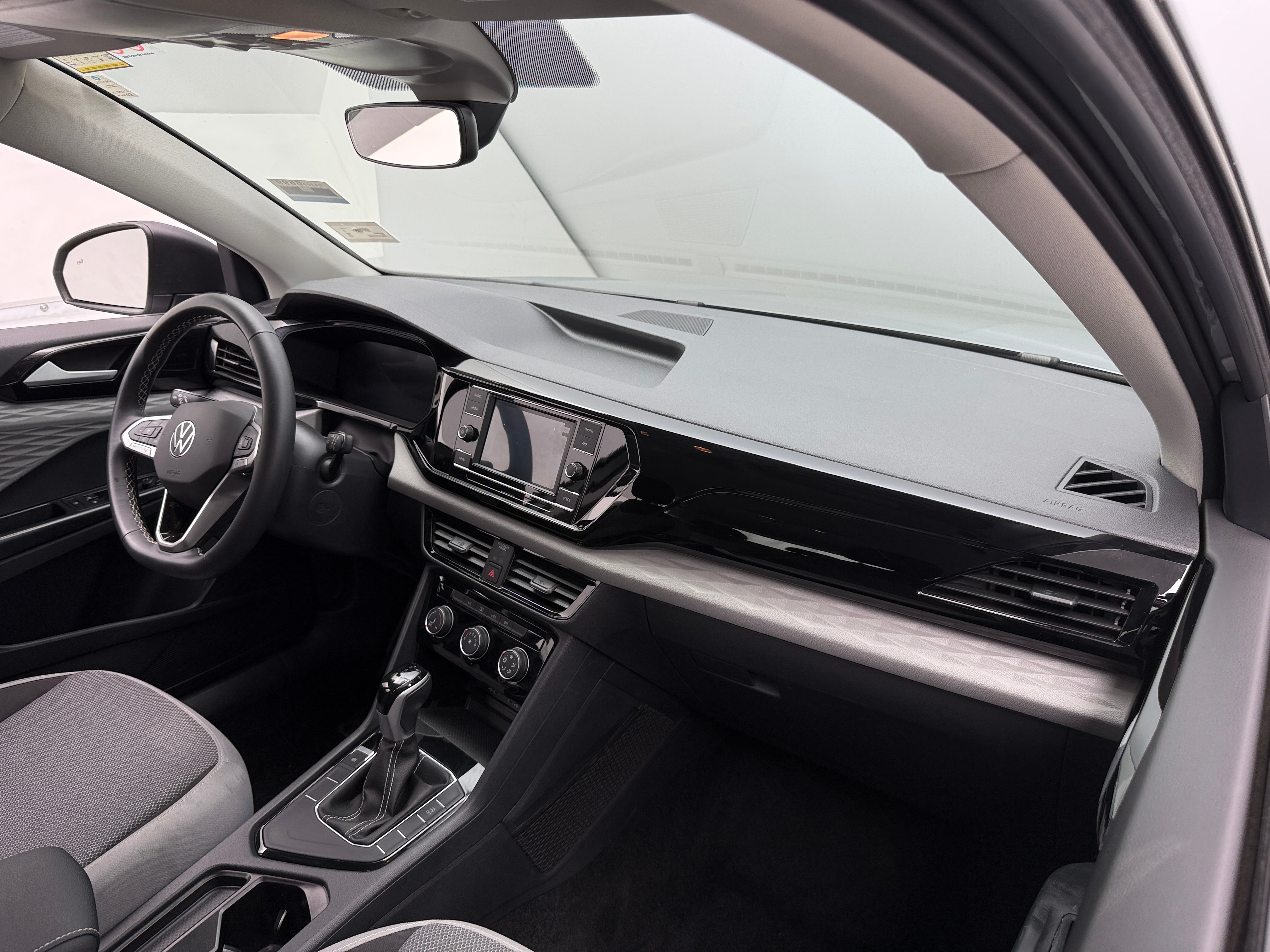 2024 Volkswagen Taos S 3