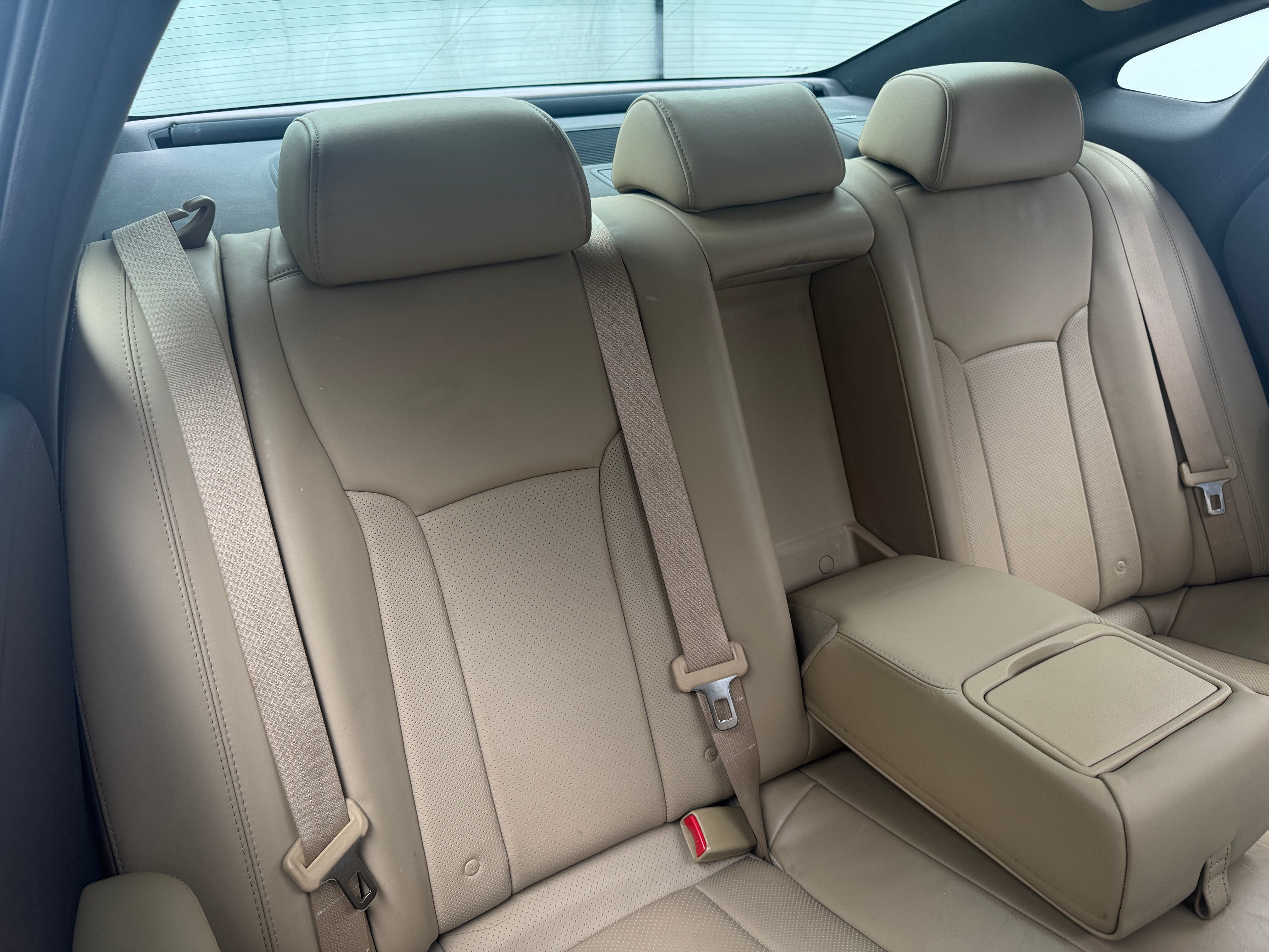 2012 Hyundai Azera Base 5