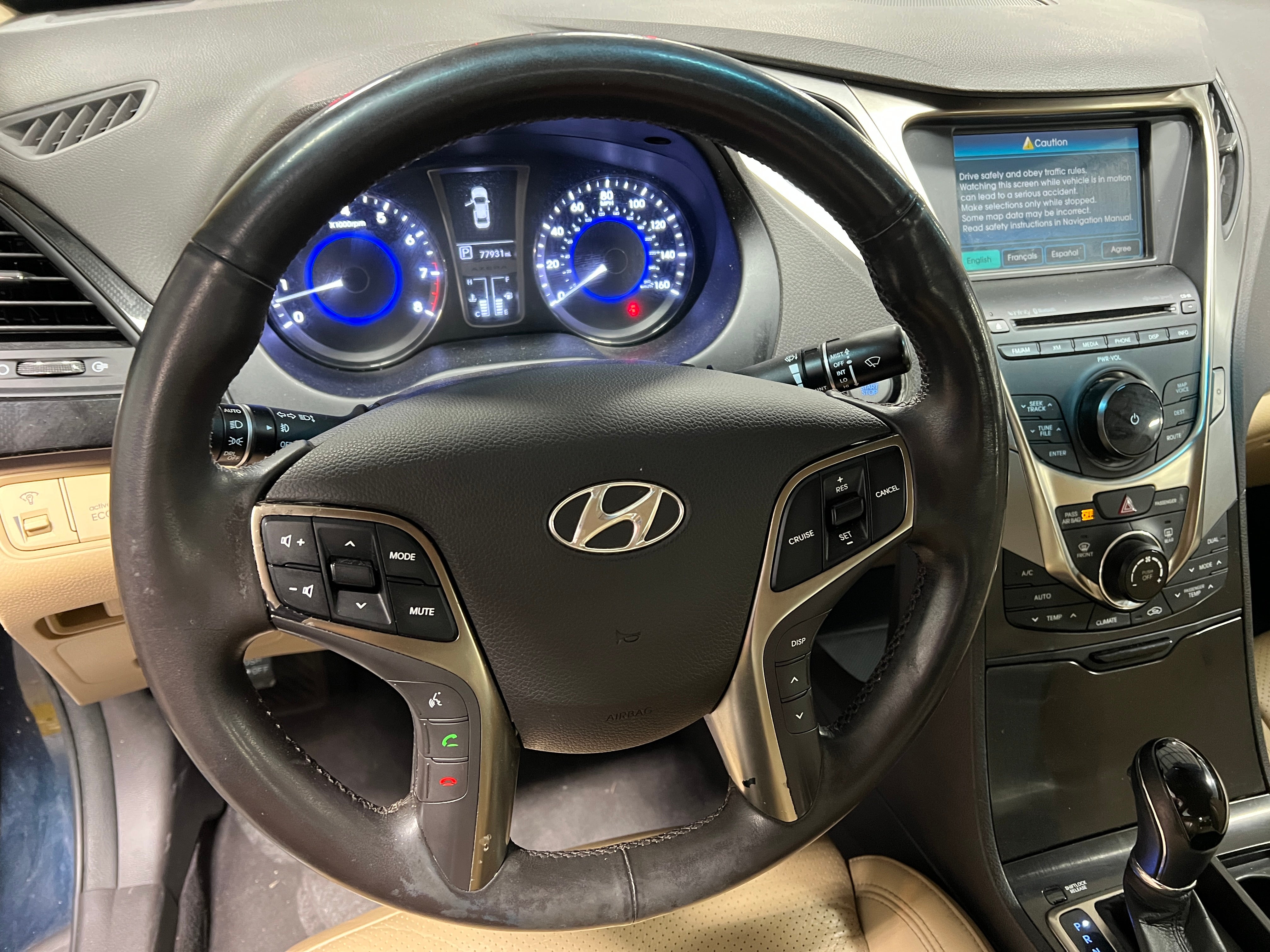 2012 Hyundai Azera Base 4