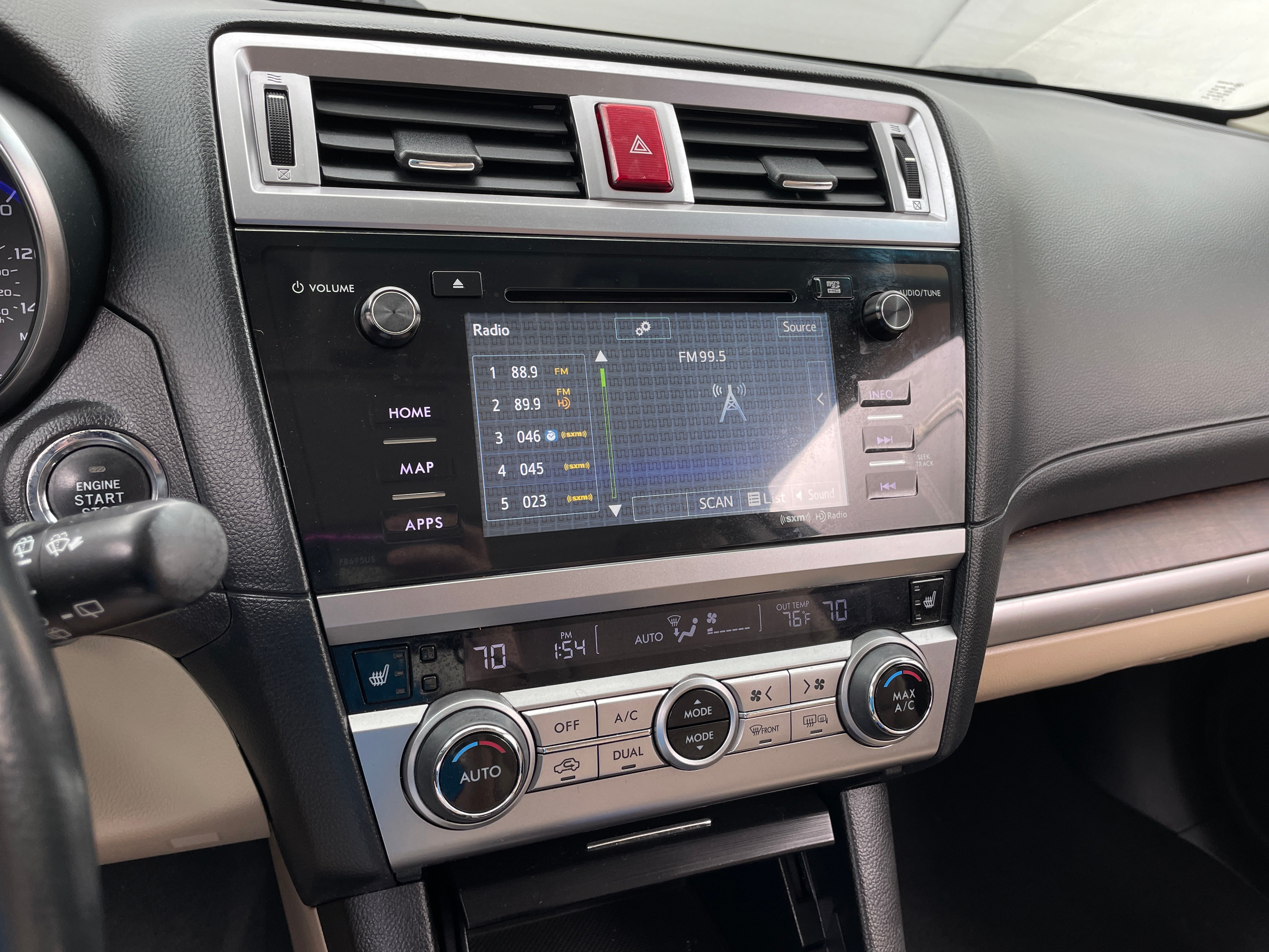 2016 Subaru Outback 2.5i Limited 3