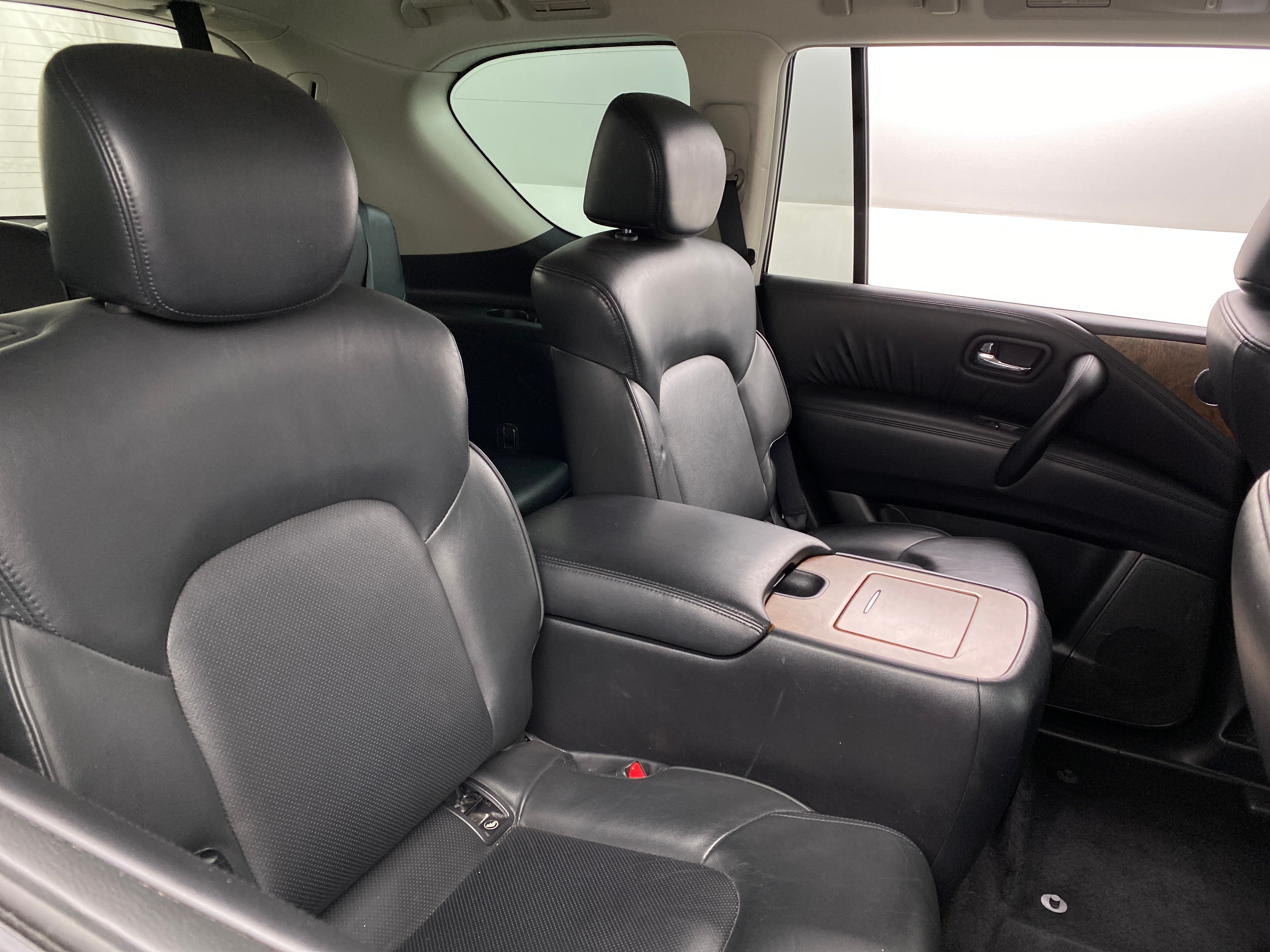 2022 Nissan Armada SL 5