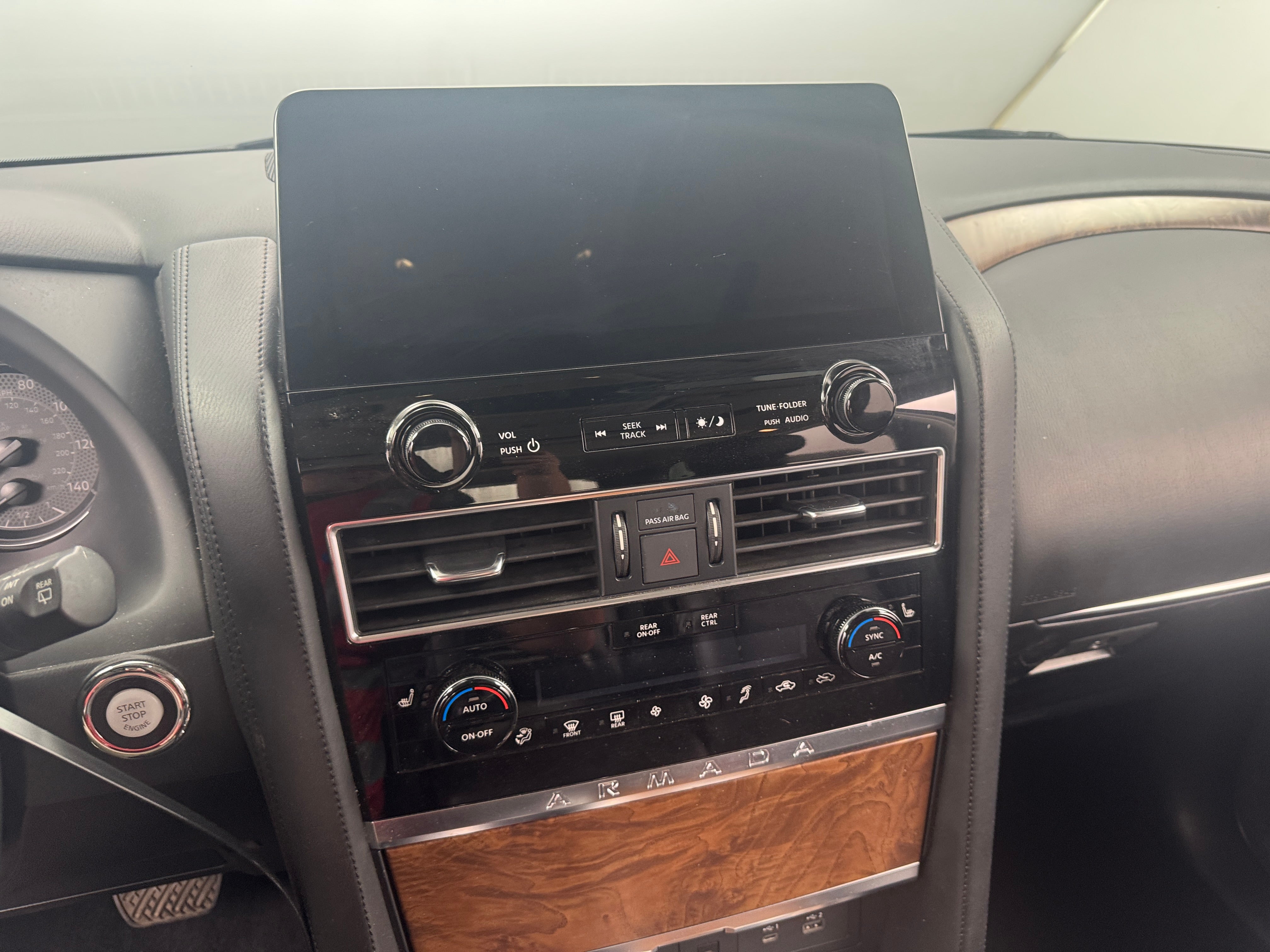 2022 Nissan Armada SL 3