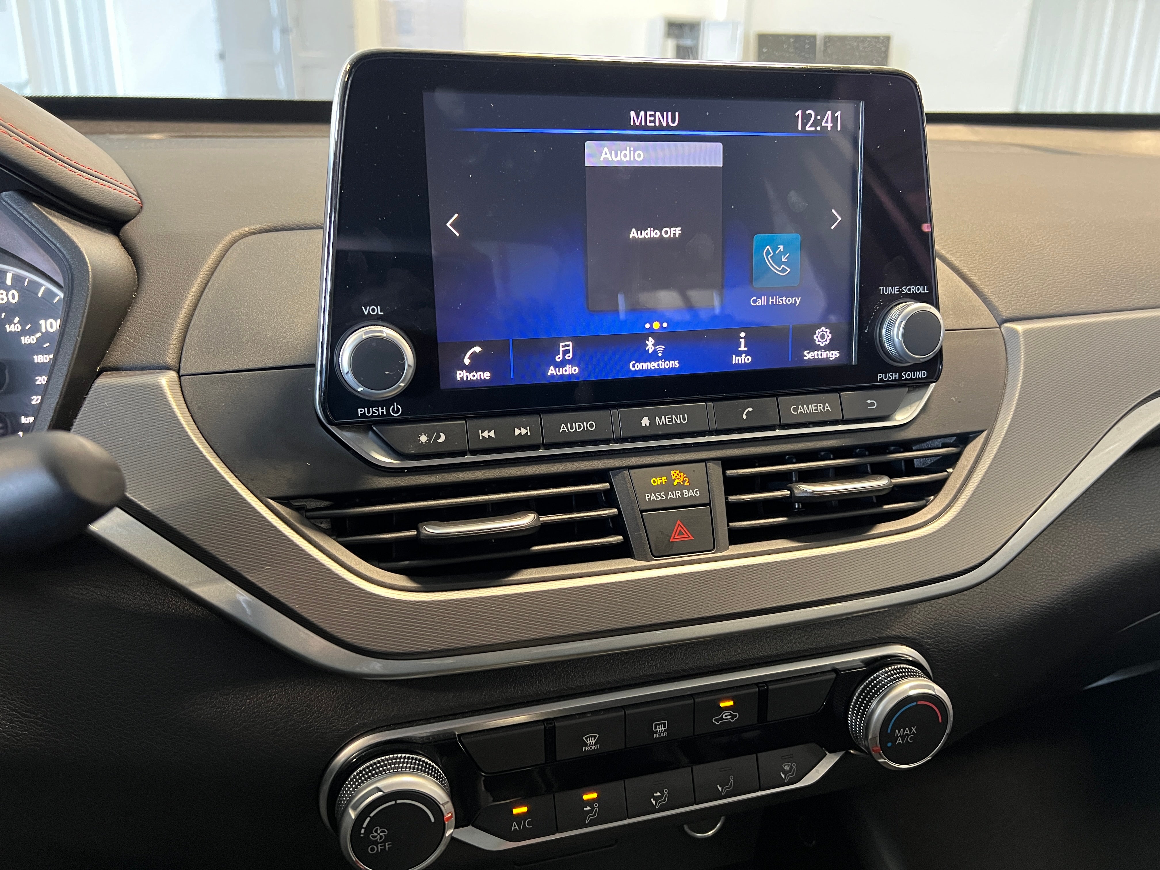 2024 Nissan Altima SR 4