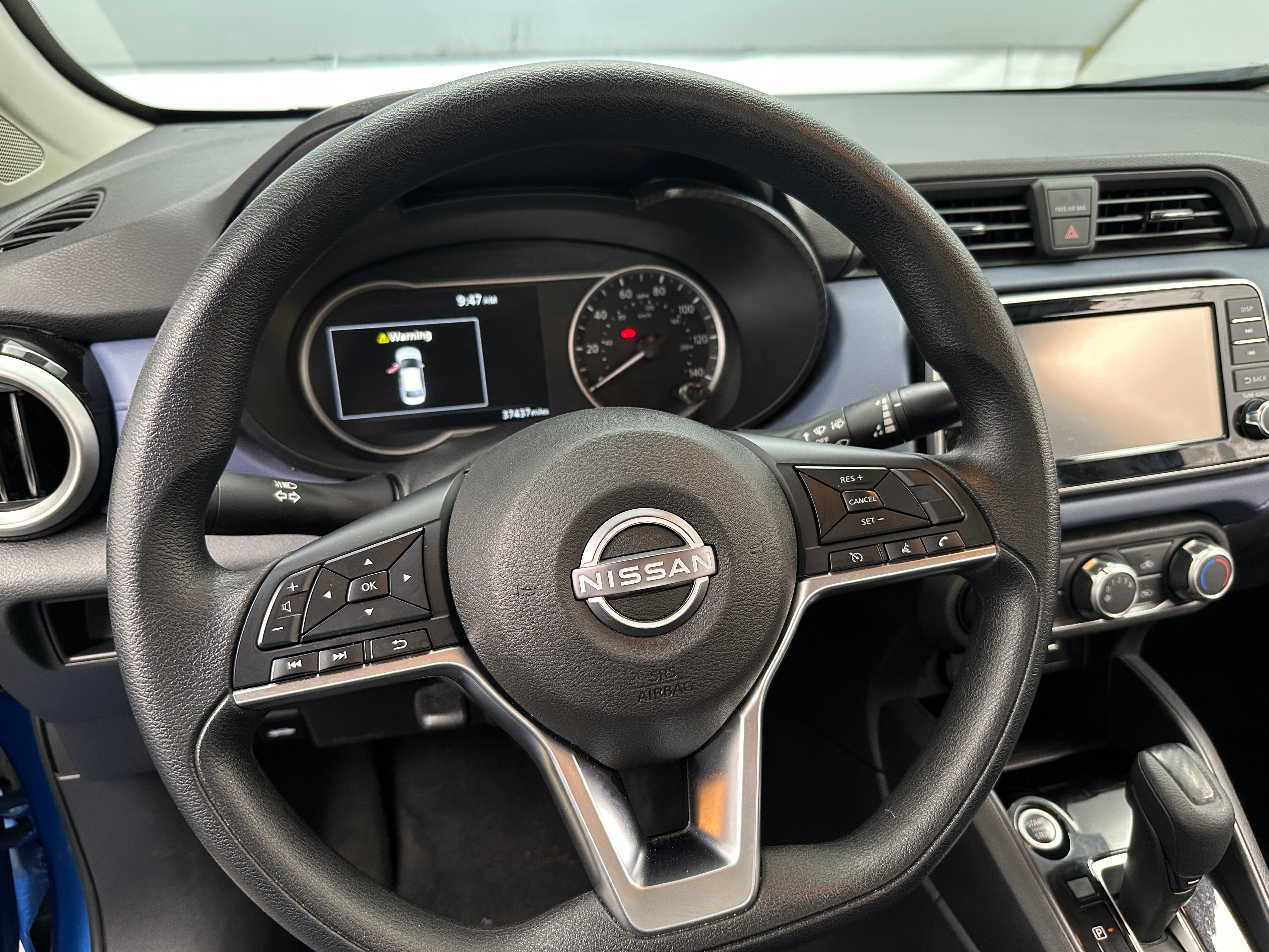 2023 Nissan Versa SV 5