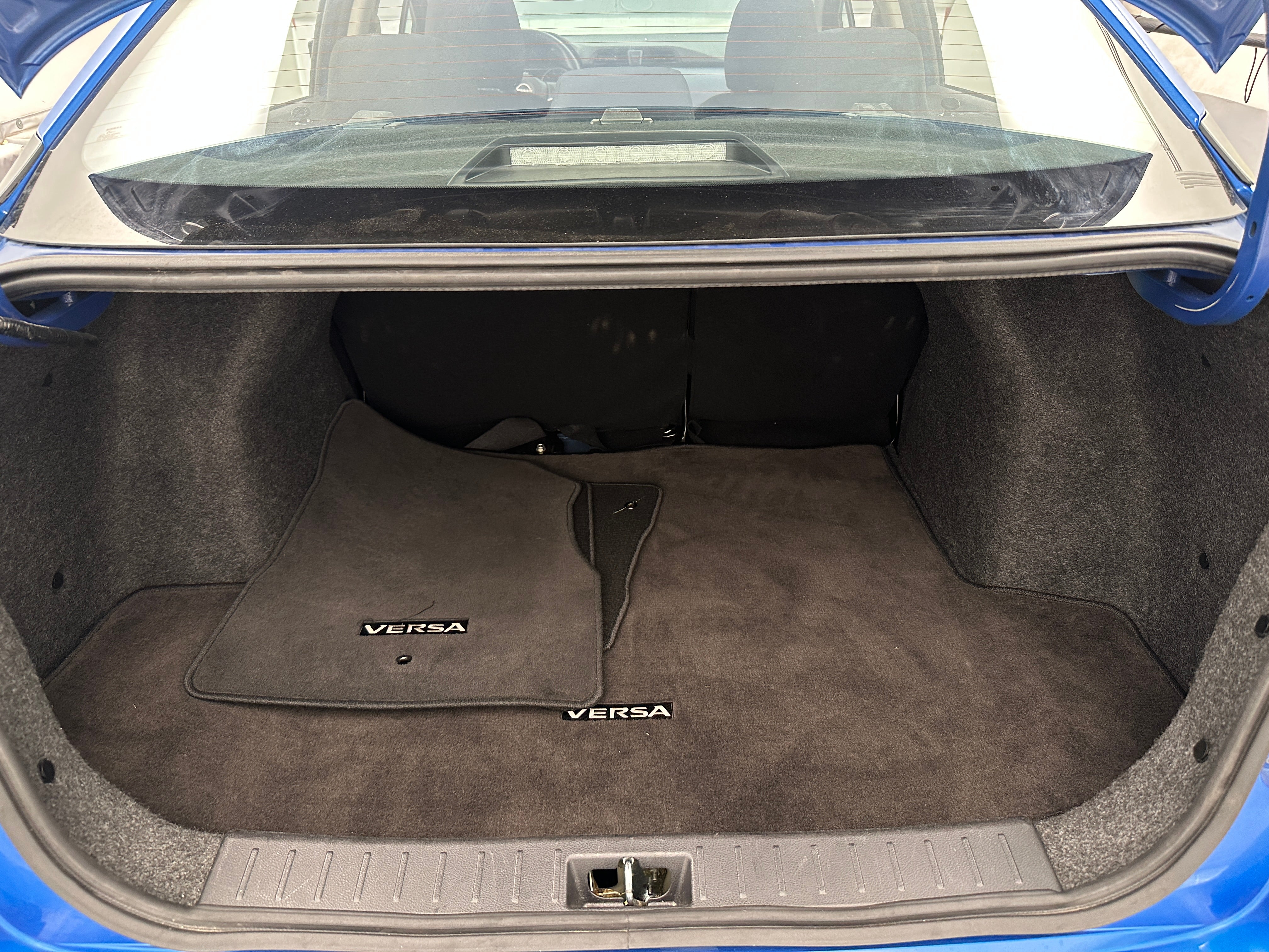 2023 Nissan Versa SV 7