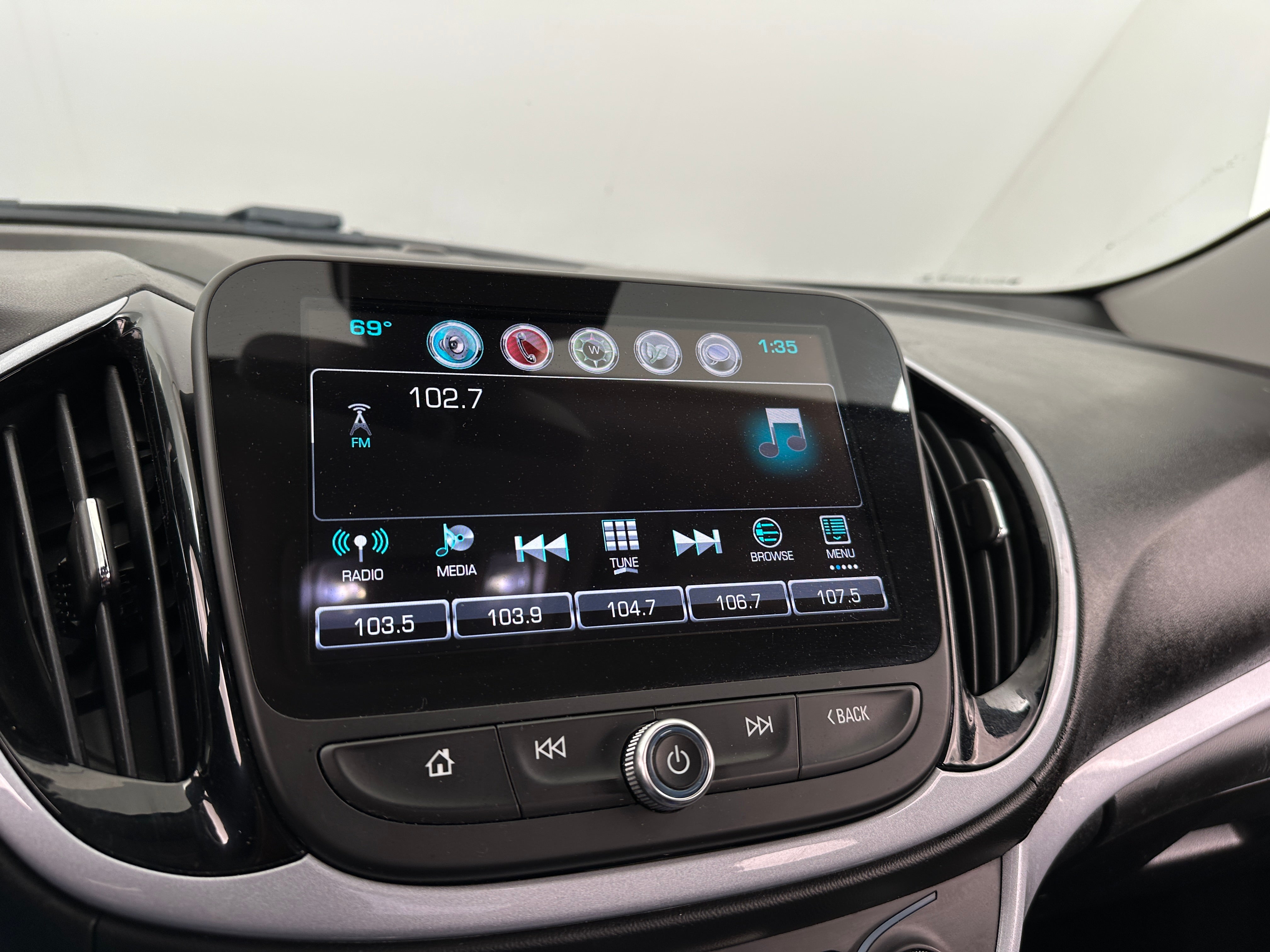2017 Chevrolet Volt LT 3