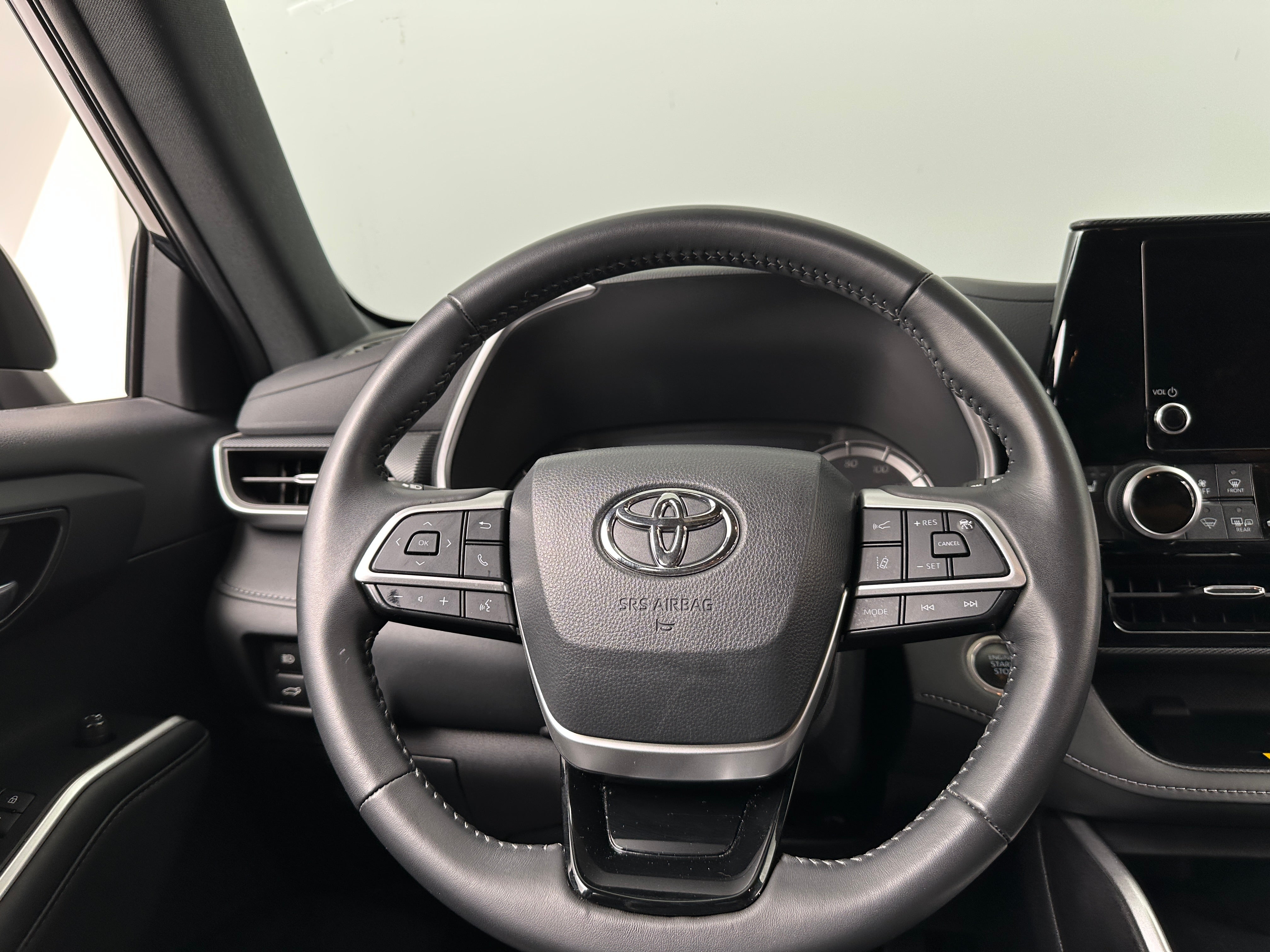 2024 Toyota Highlander XSE 5