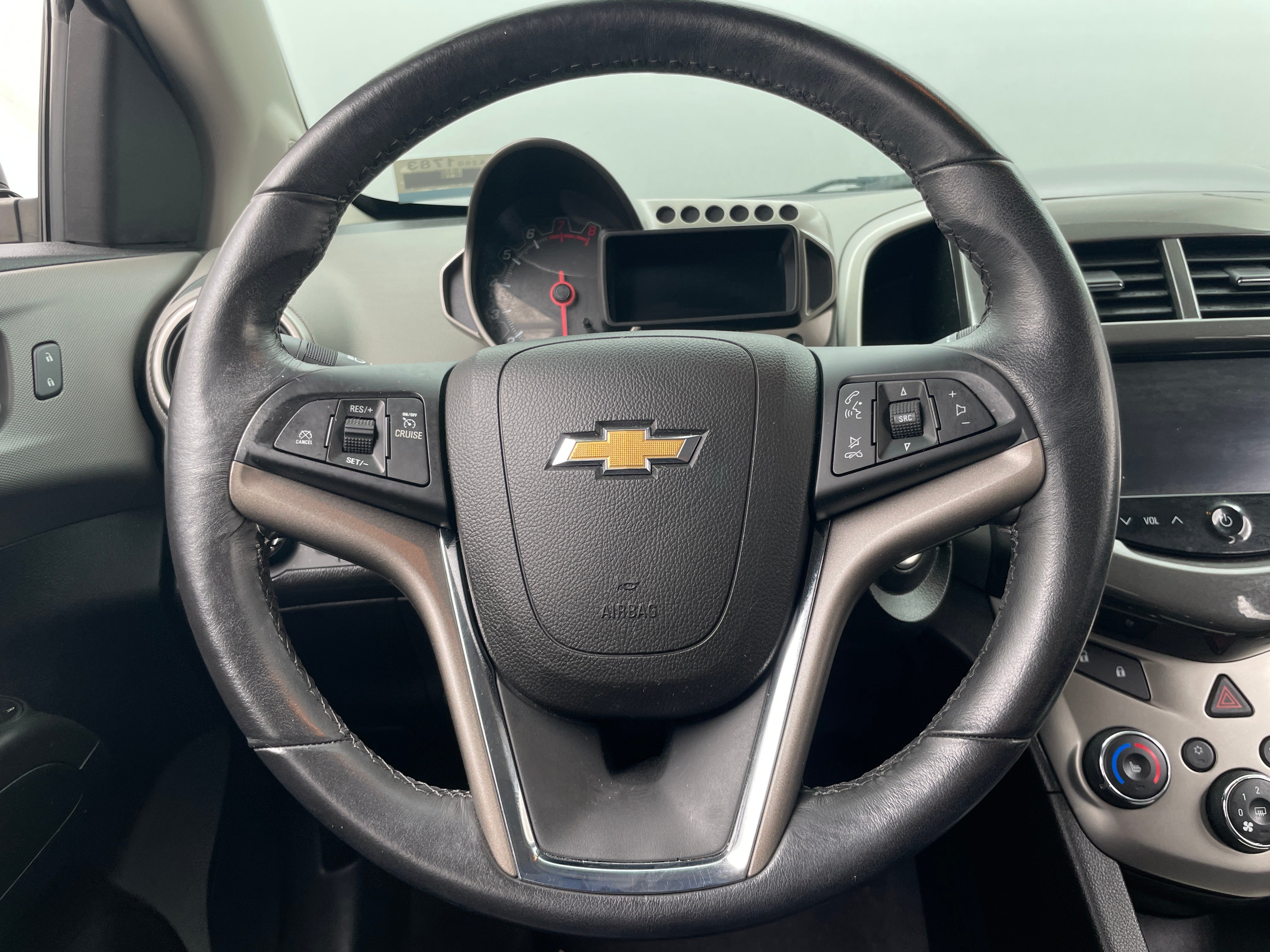 2014 Chevrolet Sonic LTZ 4