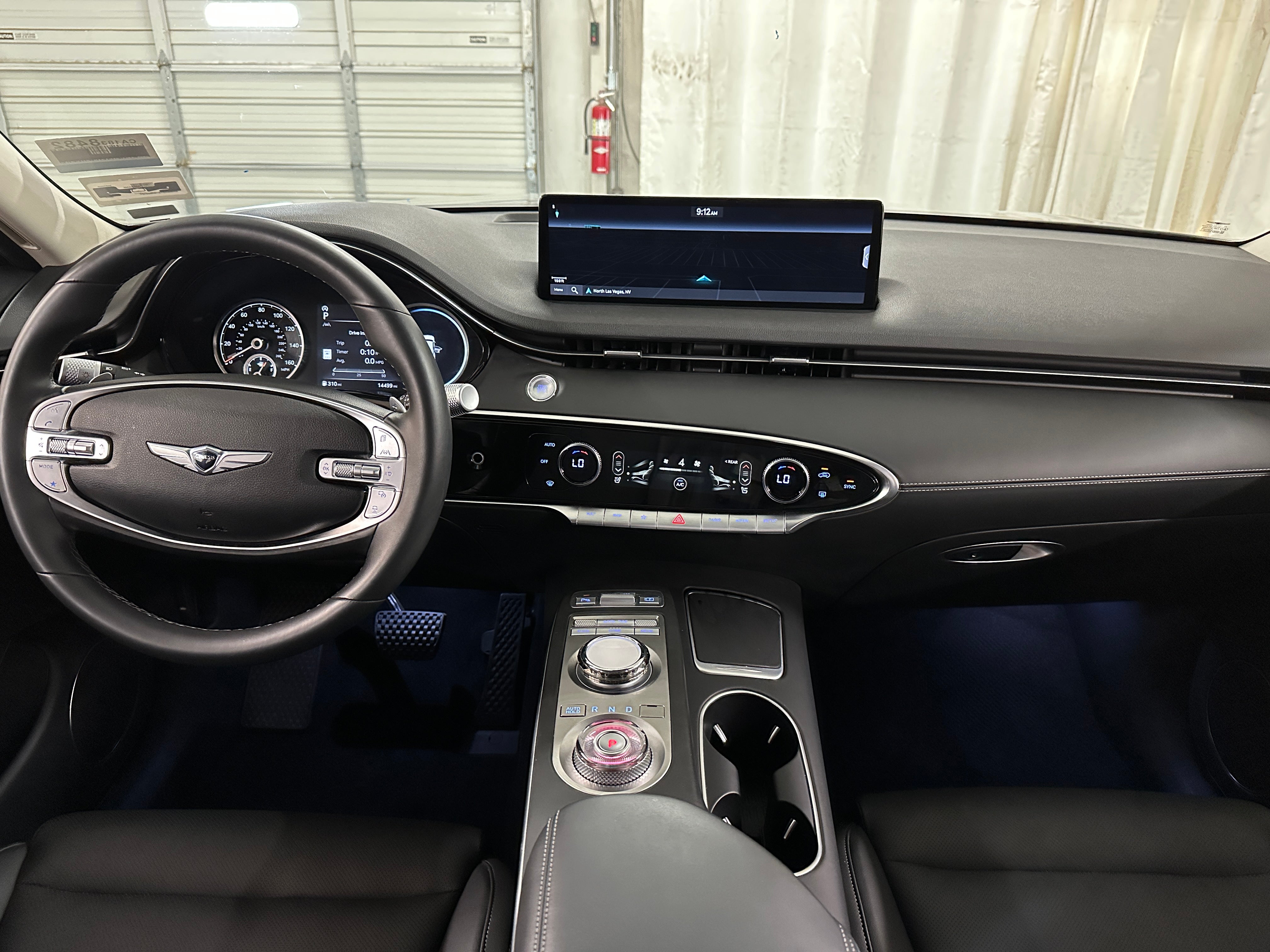 2025 Genesis GV70 Standard 2