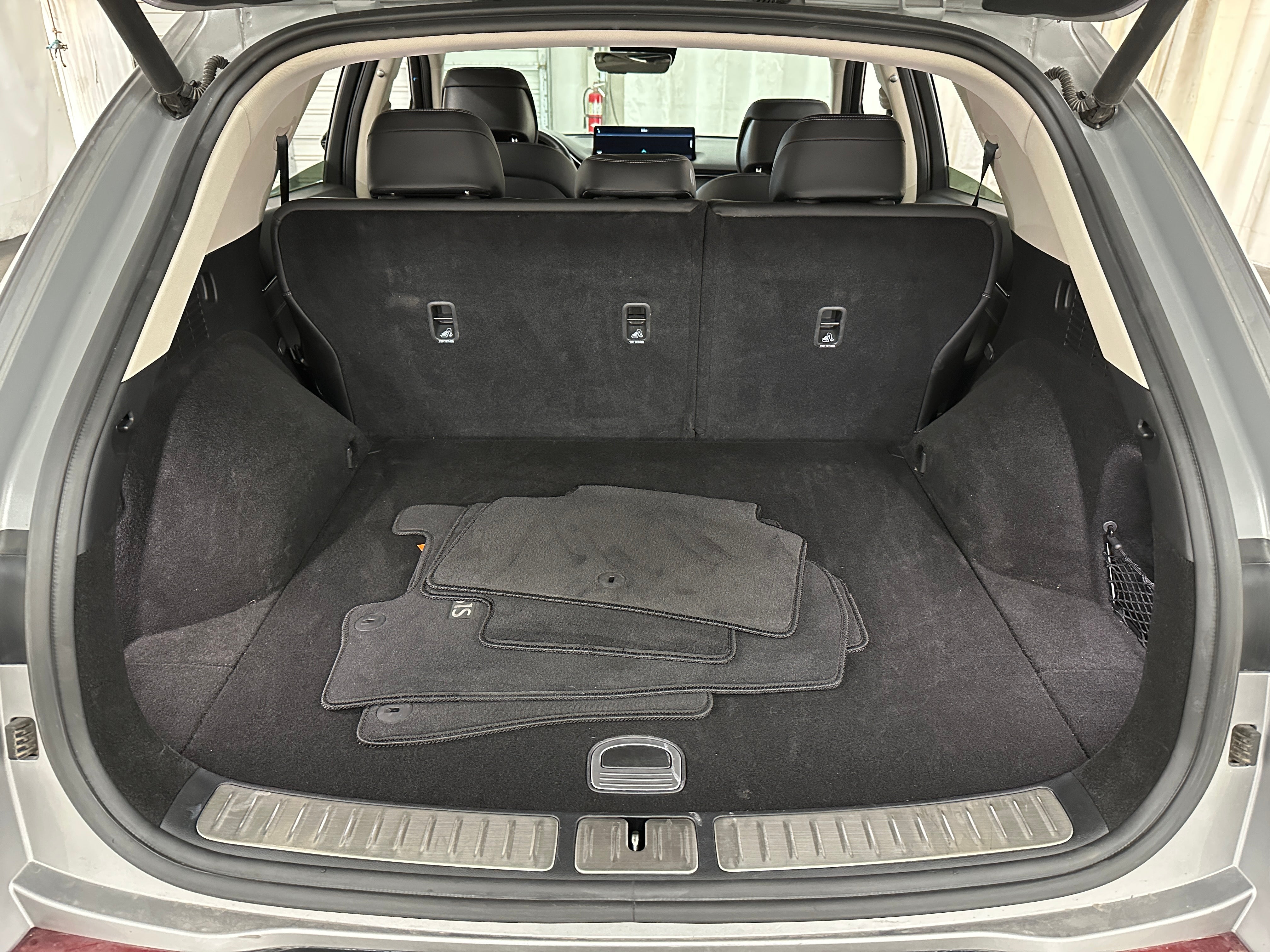 2025 Genesis GV70 Standard 6
