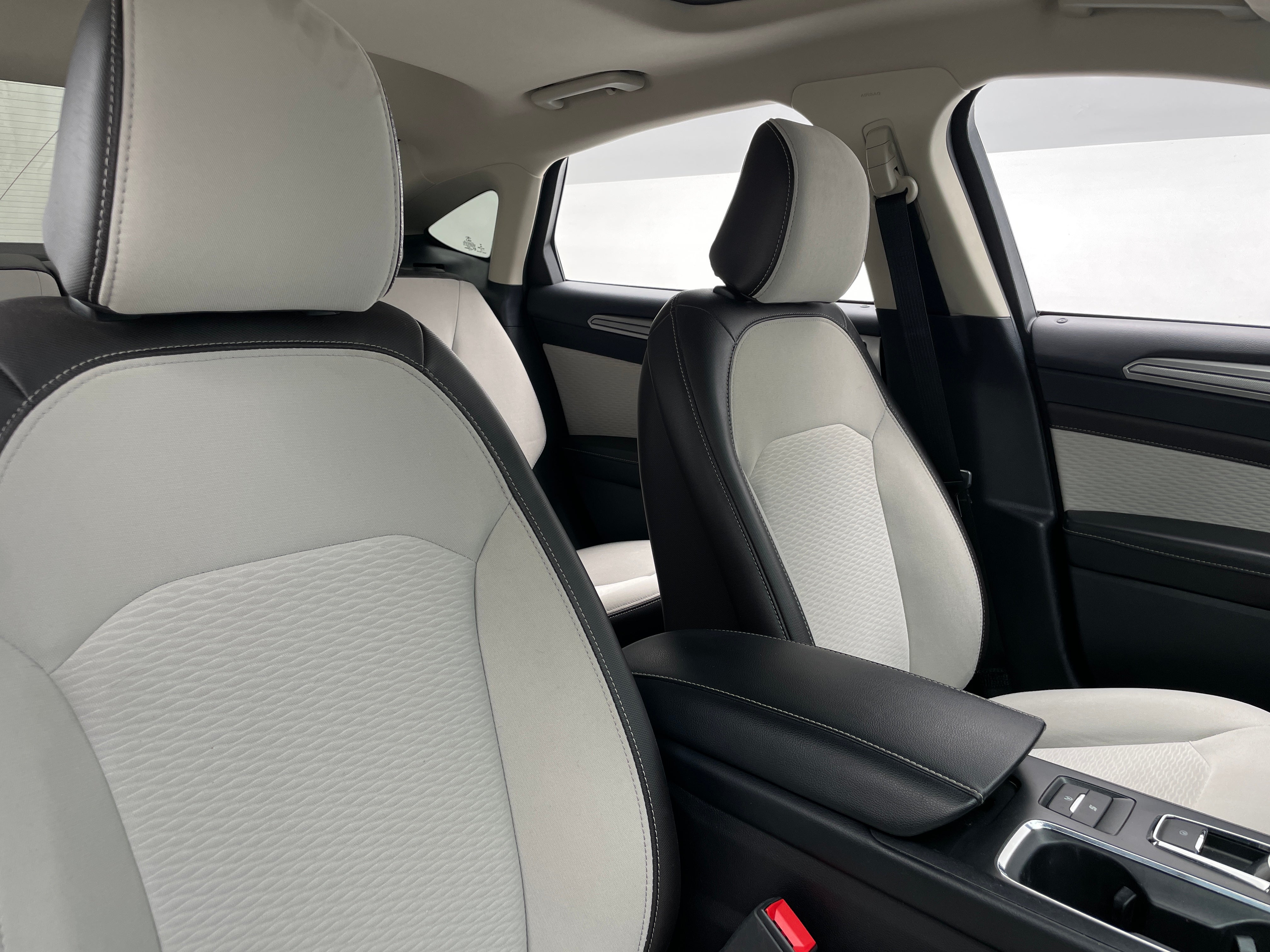2020 Ford Fusion SE 2