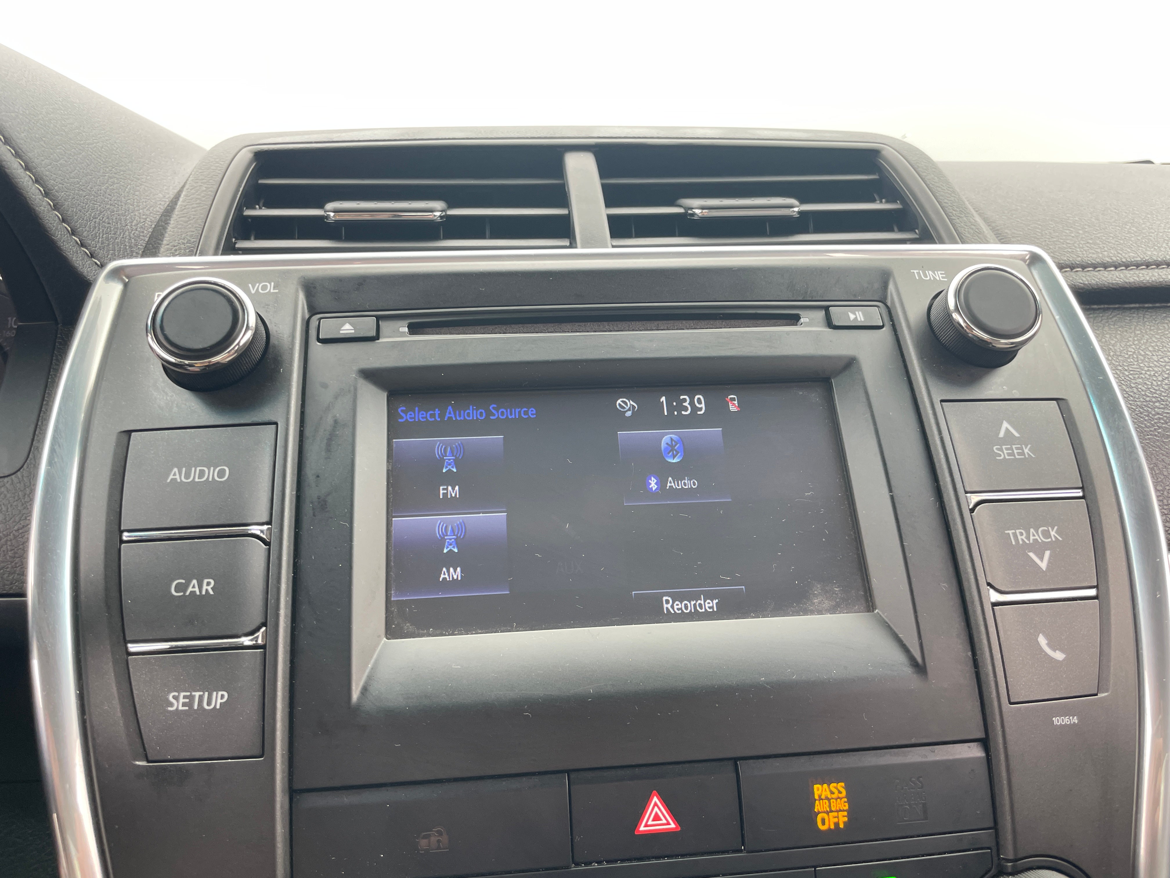 2017 Toyota Camry SE 4
