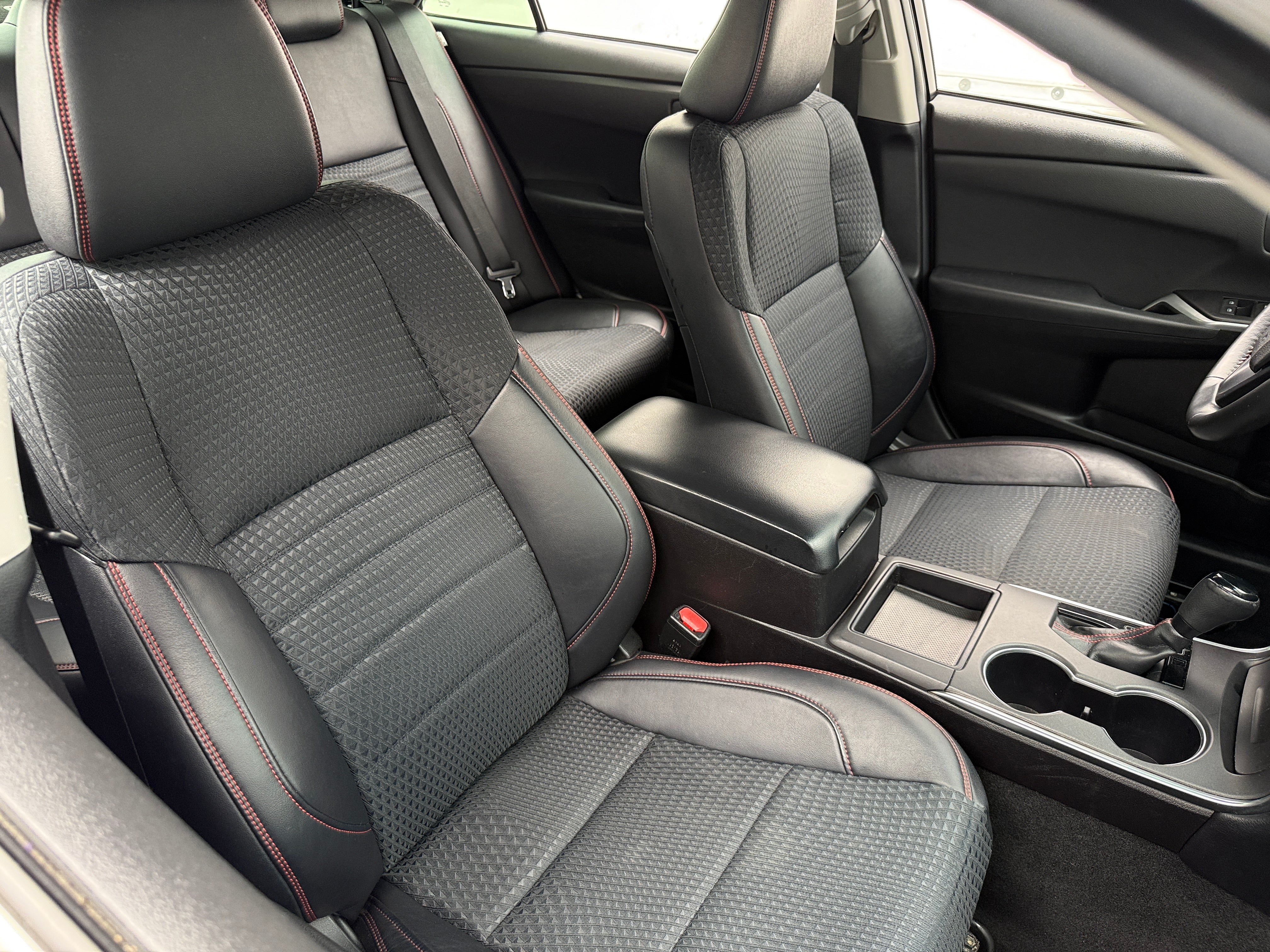 2015 Toyota Camry SE 2