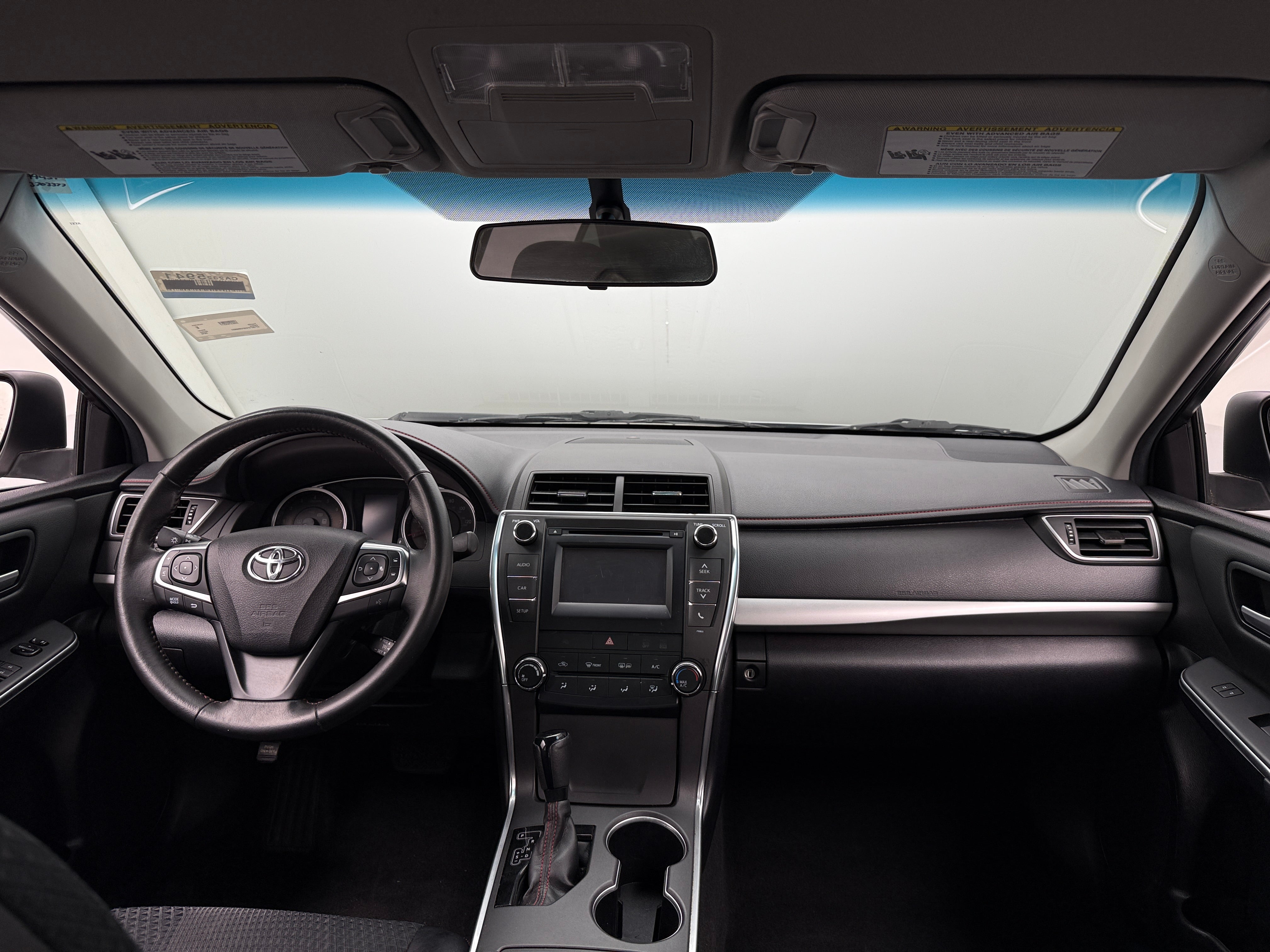 2015 Toyota Camry SE 3