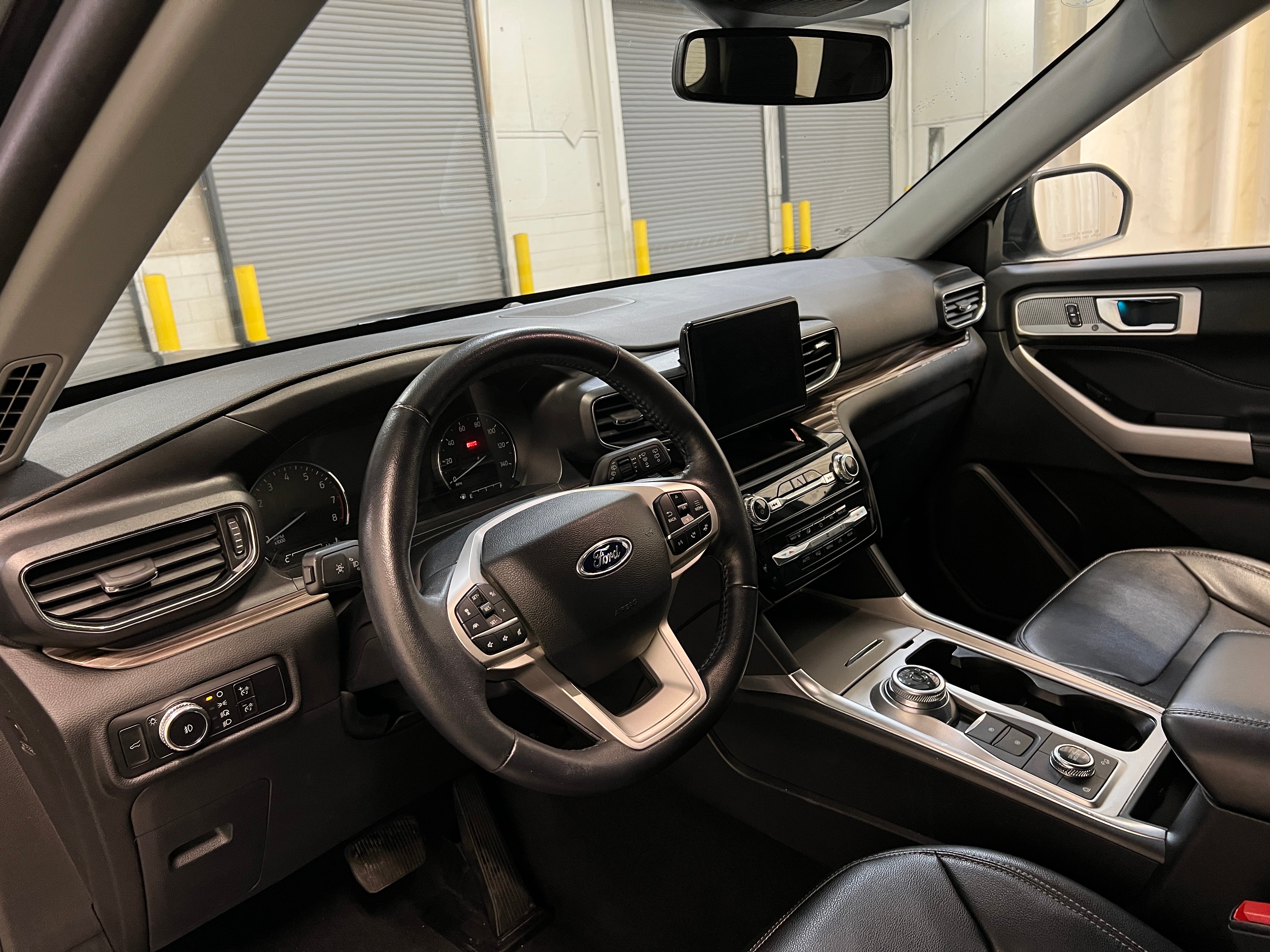 2023 Ford Explorer Limited 2