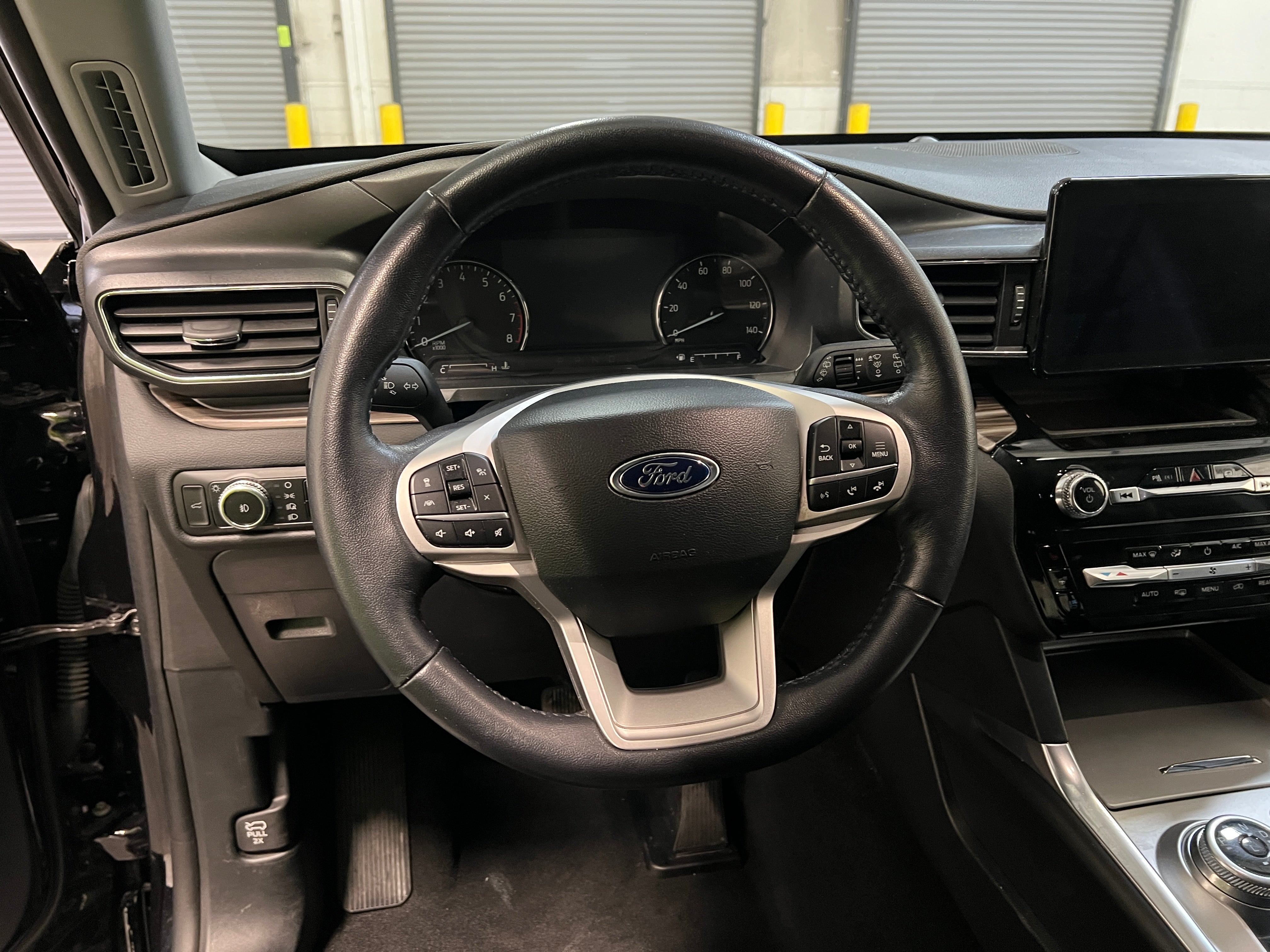 2023 Ford Explorer Limited 4